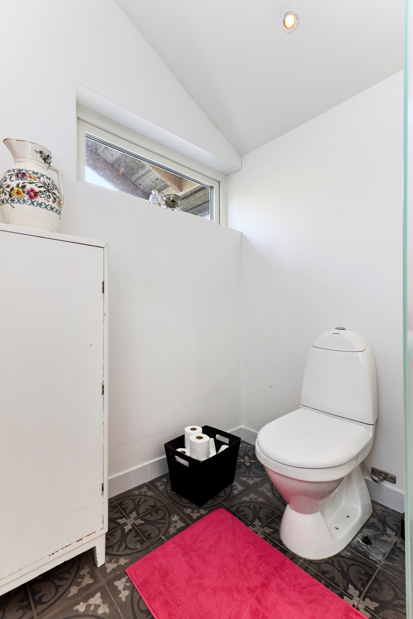 Bostadsbild från Strand 111, Till salu i Gräsö, Östhammar