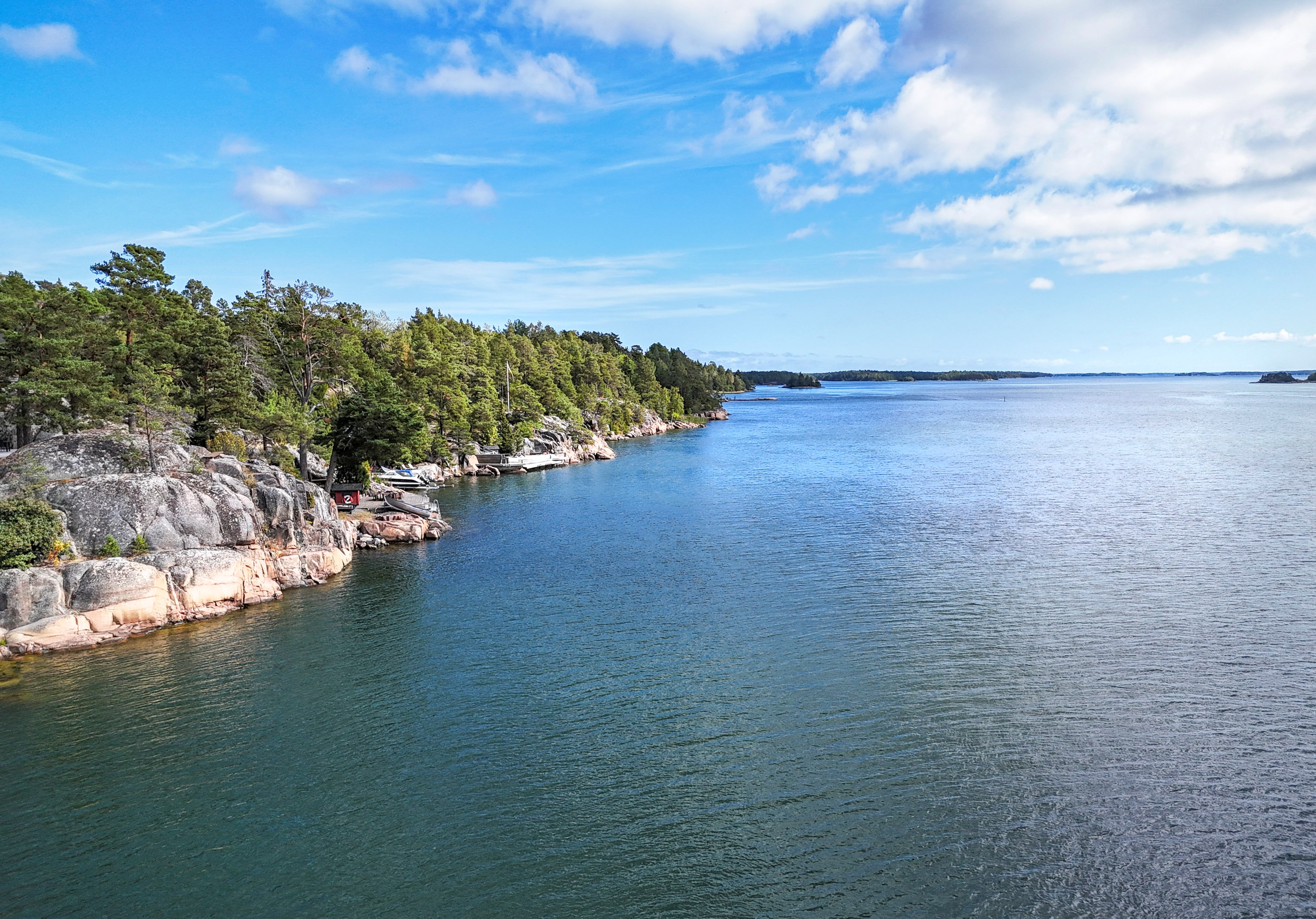 Bostadsbild från Strand 111, Till salu i Gräsö, Östhammar