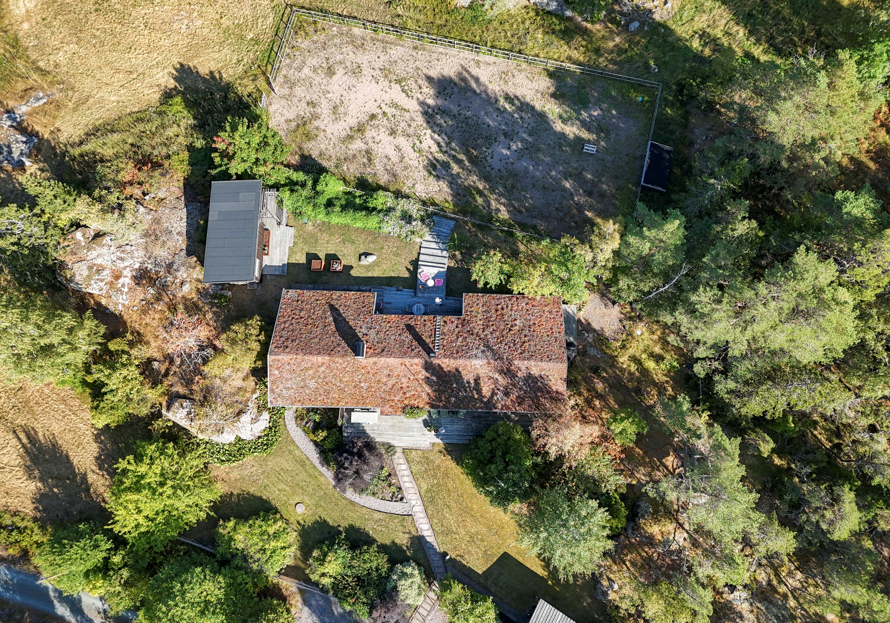 Bostadsbild från Strand 111, Till salu i Gräsö, Östhammar