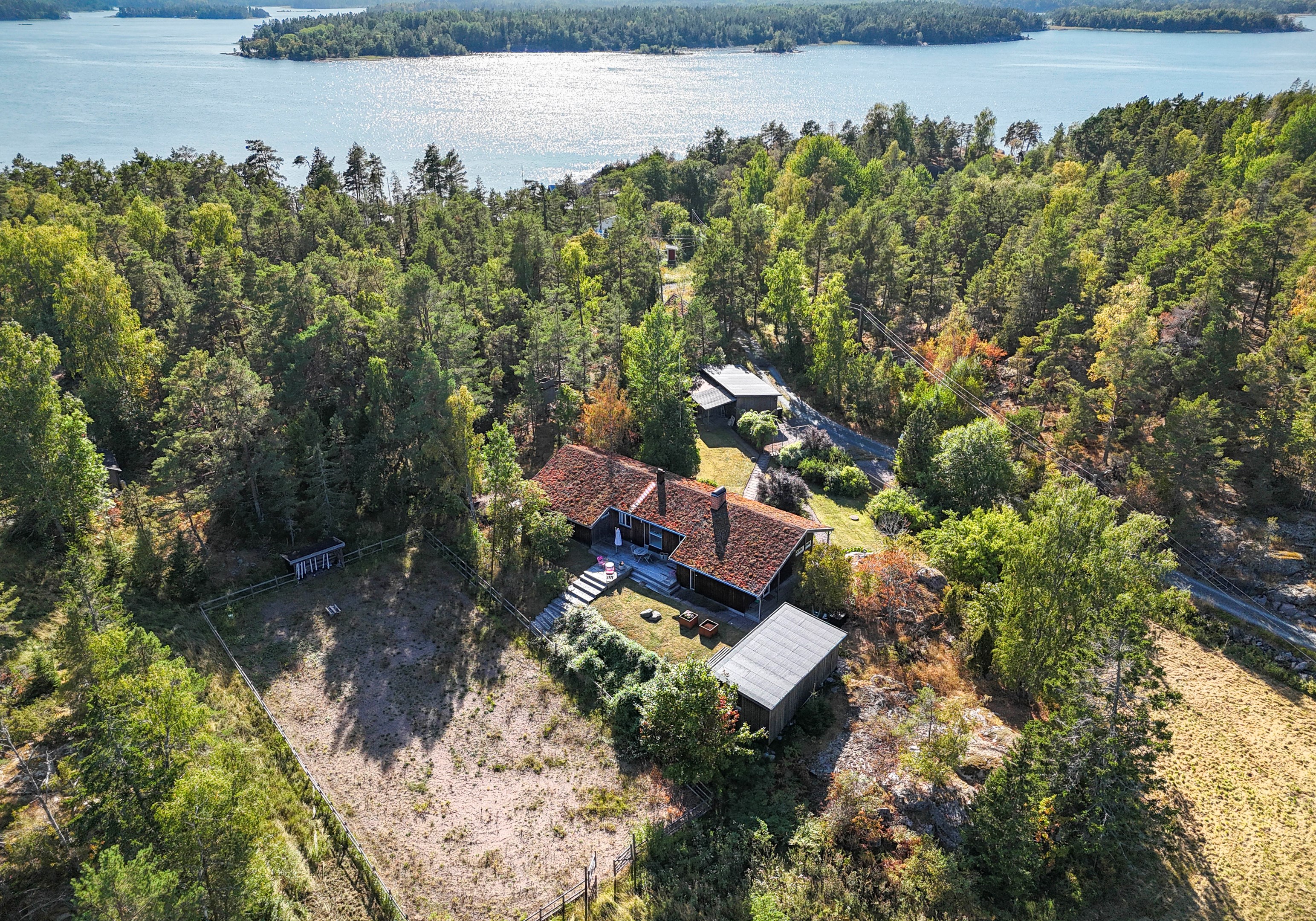Bostadsbild från Strand 111, Till salu i Gräsö, Östhammar