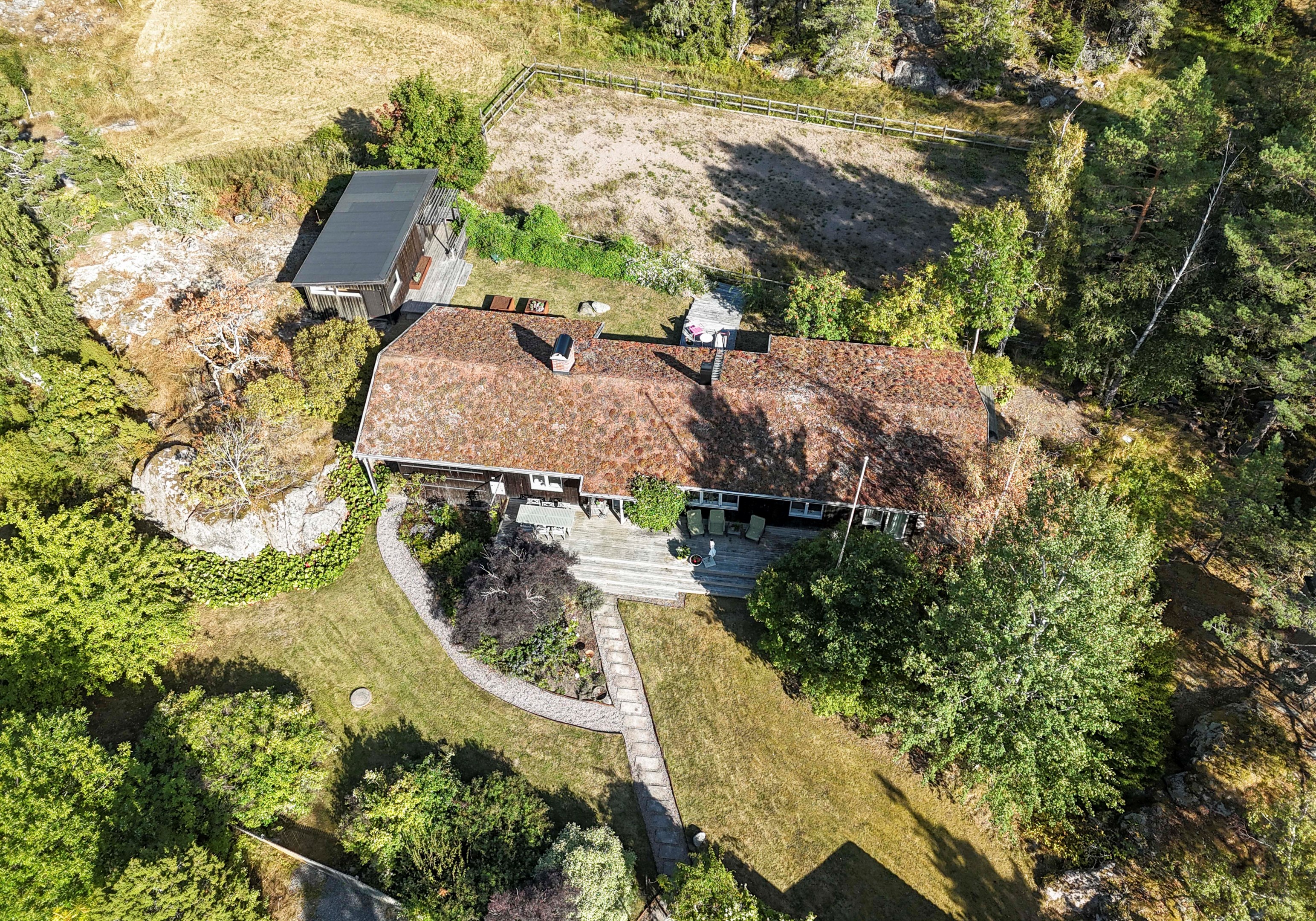 Bostadsbild från Strand 111, Till salu i Gräsö, Östhammar