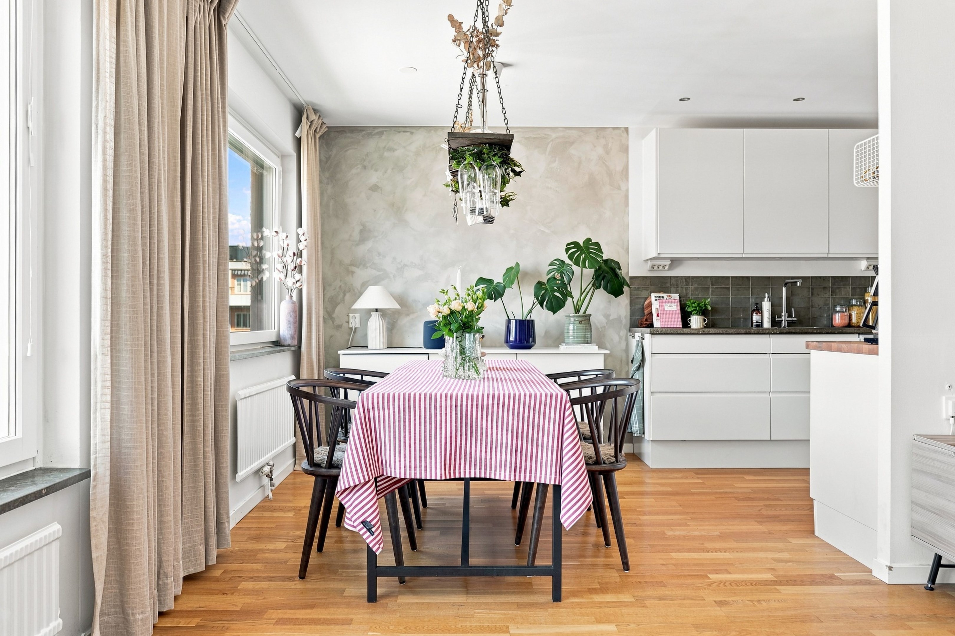 Bostadsbild från Storgatan 16B, Till salu i Centrum, Uppsala
