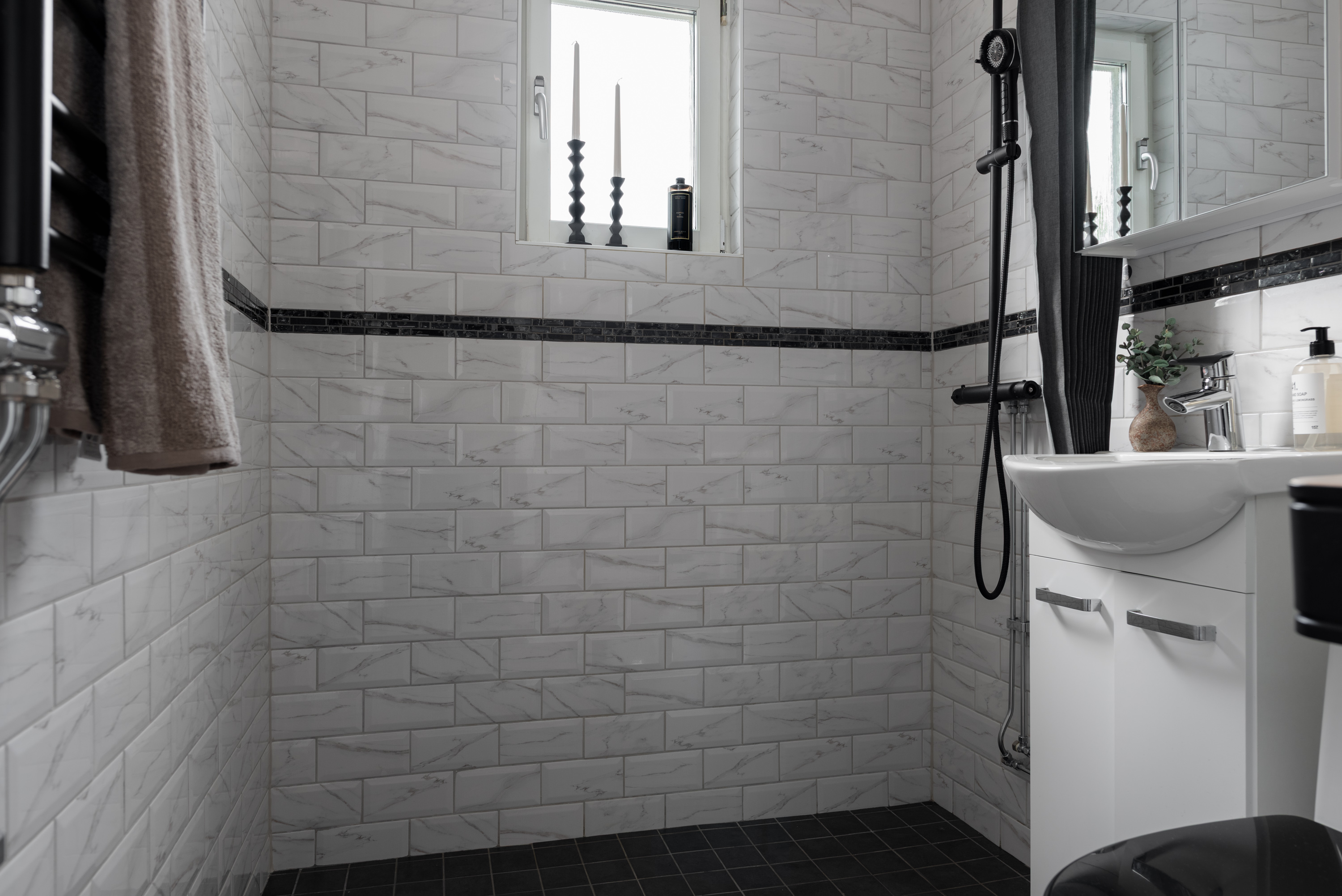 Bostadsbild från Gunnilbogatan 36B, Till salu i Malmaberg, Västerås