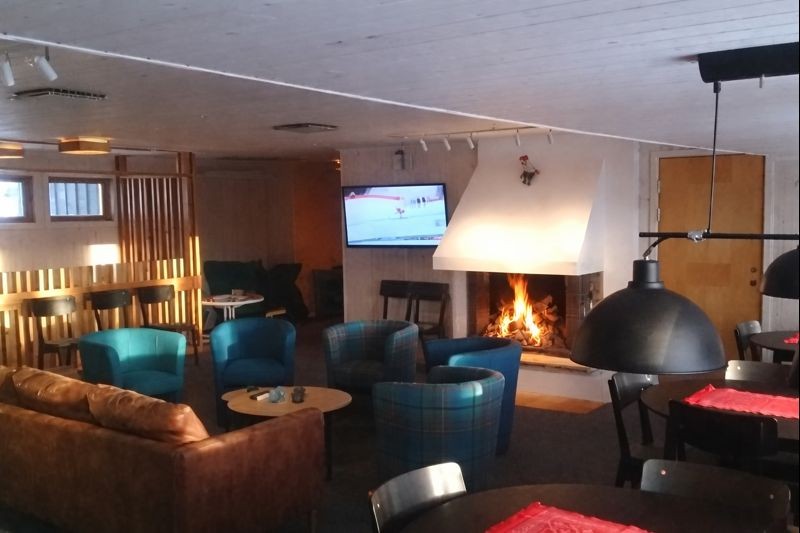 Eldstad. Club Huse