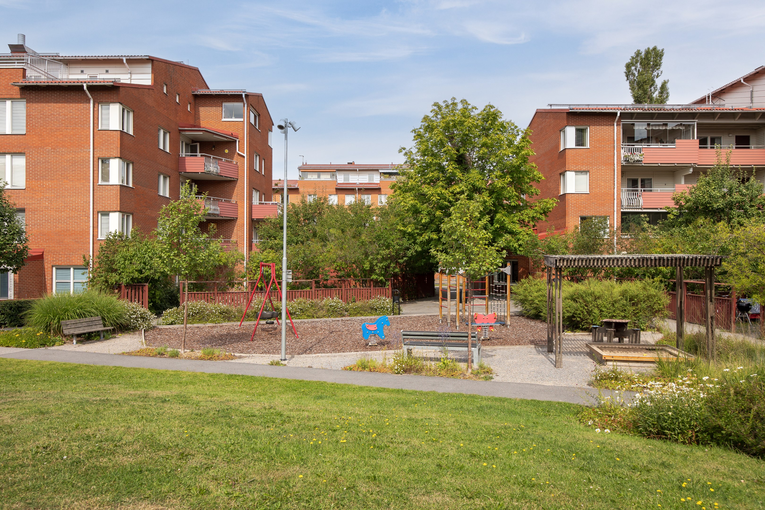 Bostadsbild från Pilotgatan 48, Till salu i , Stockholm