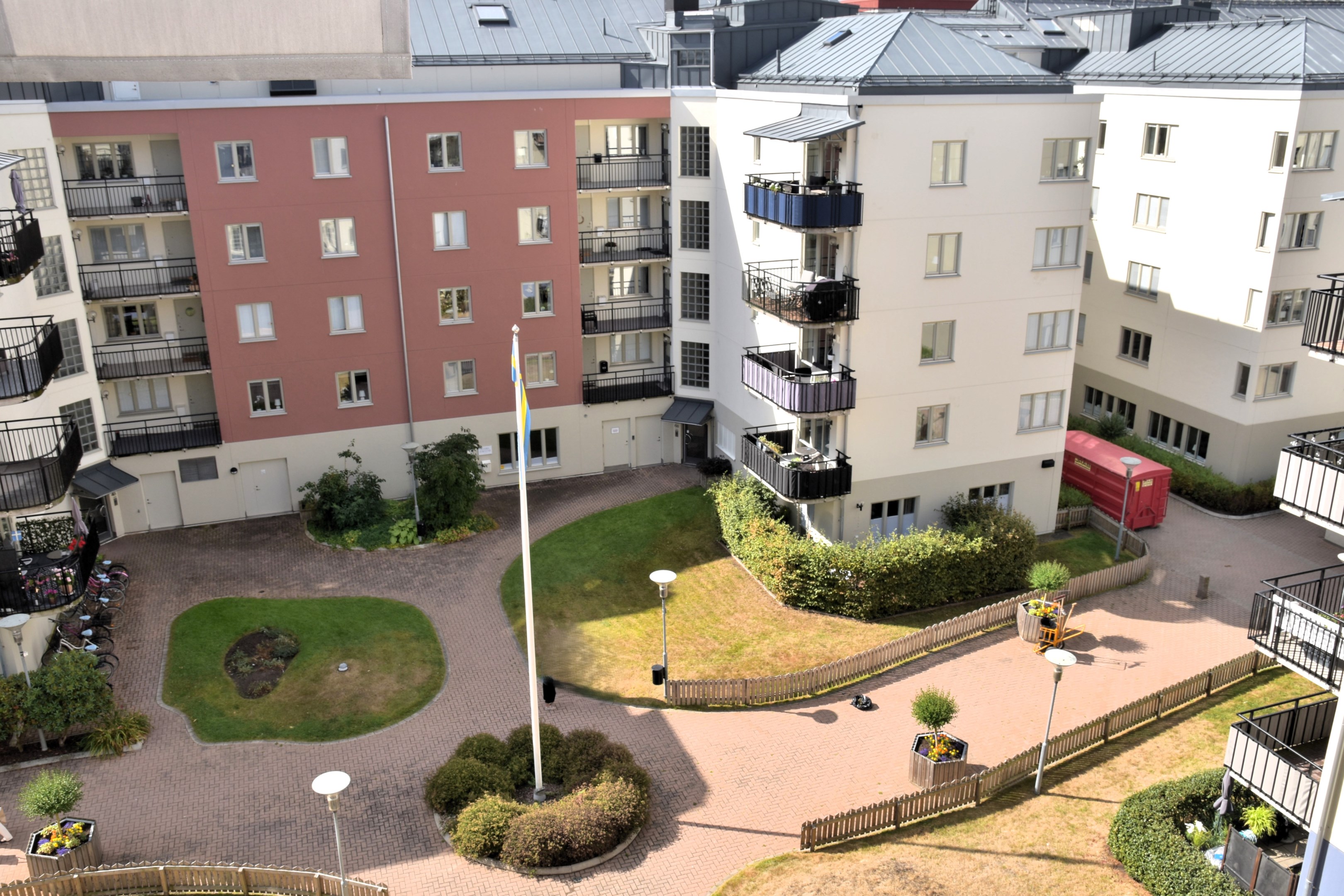 Från balkongen mot gården