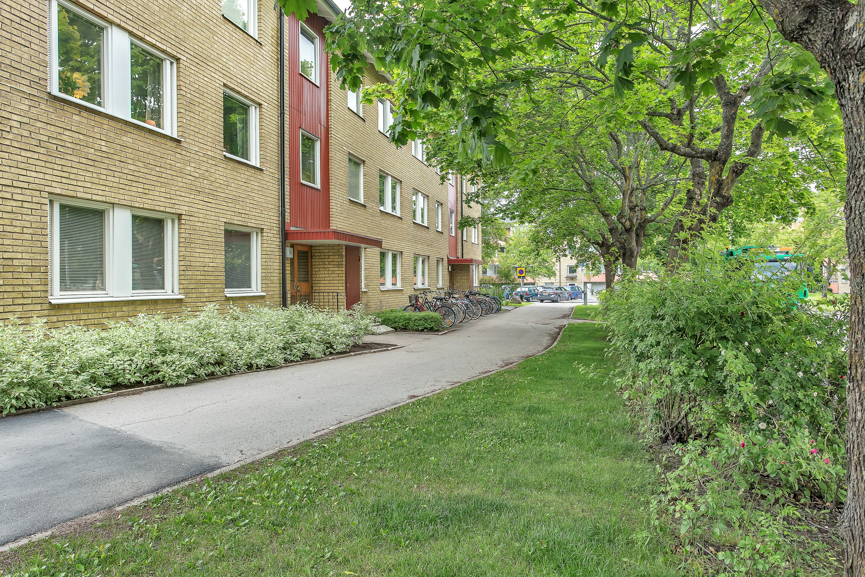 Bostadsbild från Blixtgatan 3, Till salu i Gränby, Uppsala