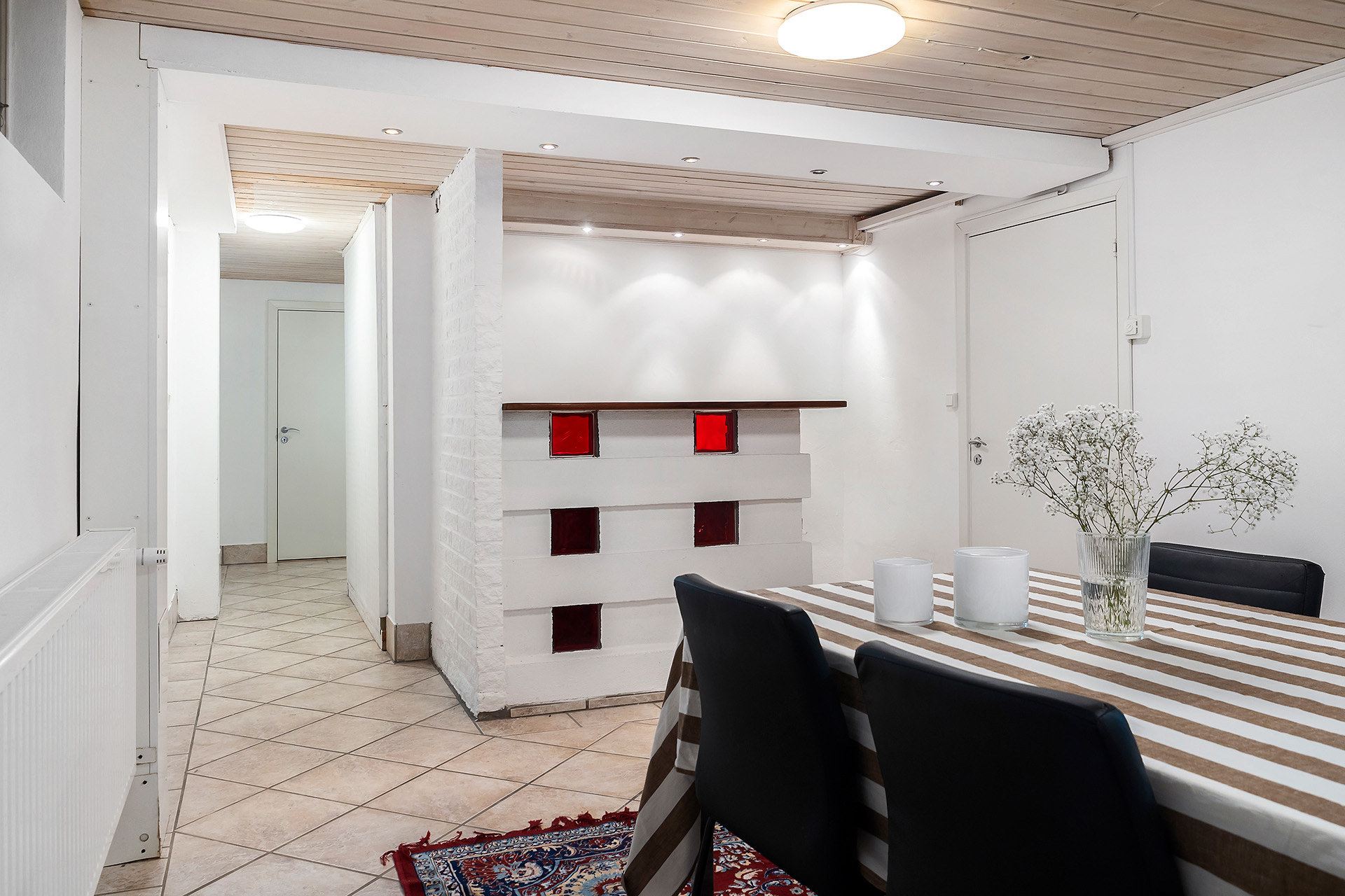 Allrum med bardel på källarvåning