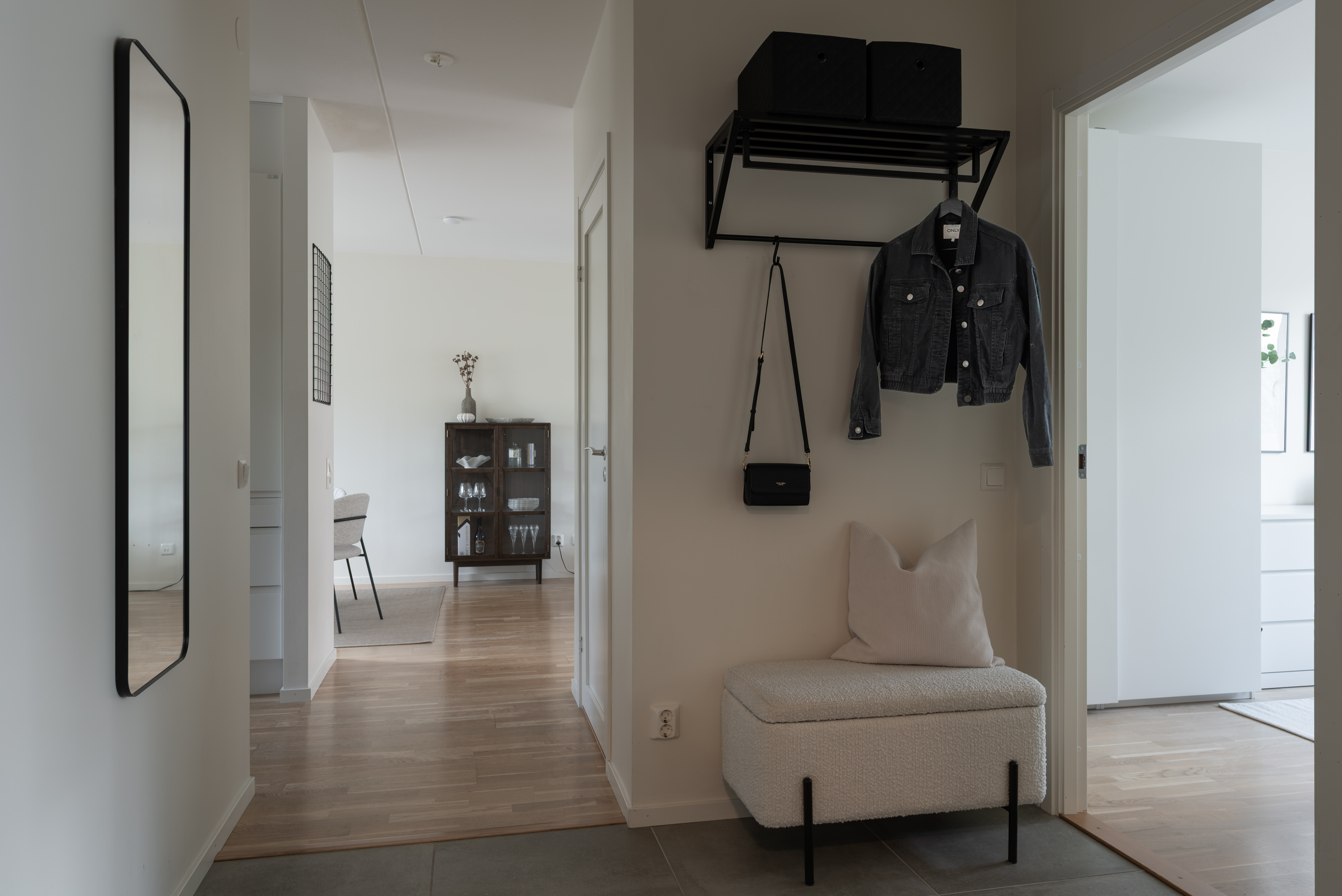 Bostadsbild från Djuphamnsvägen 12B, Till salu i Stohagen, Västerås
