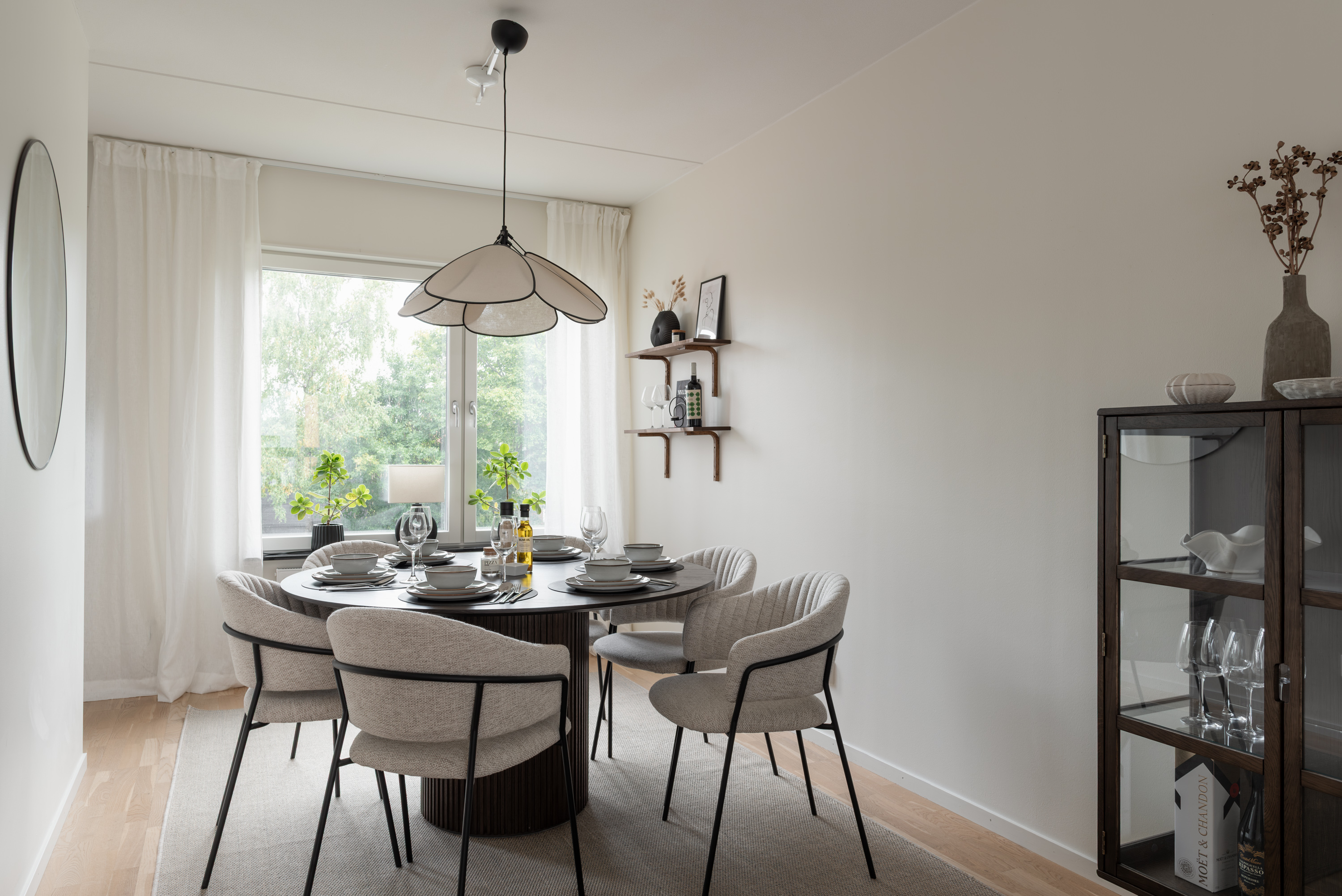 Bostadsbild från Djuphamnsvägen 12B, Till salu i Stohagen, Västerås