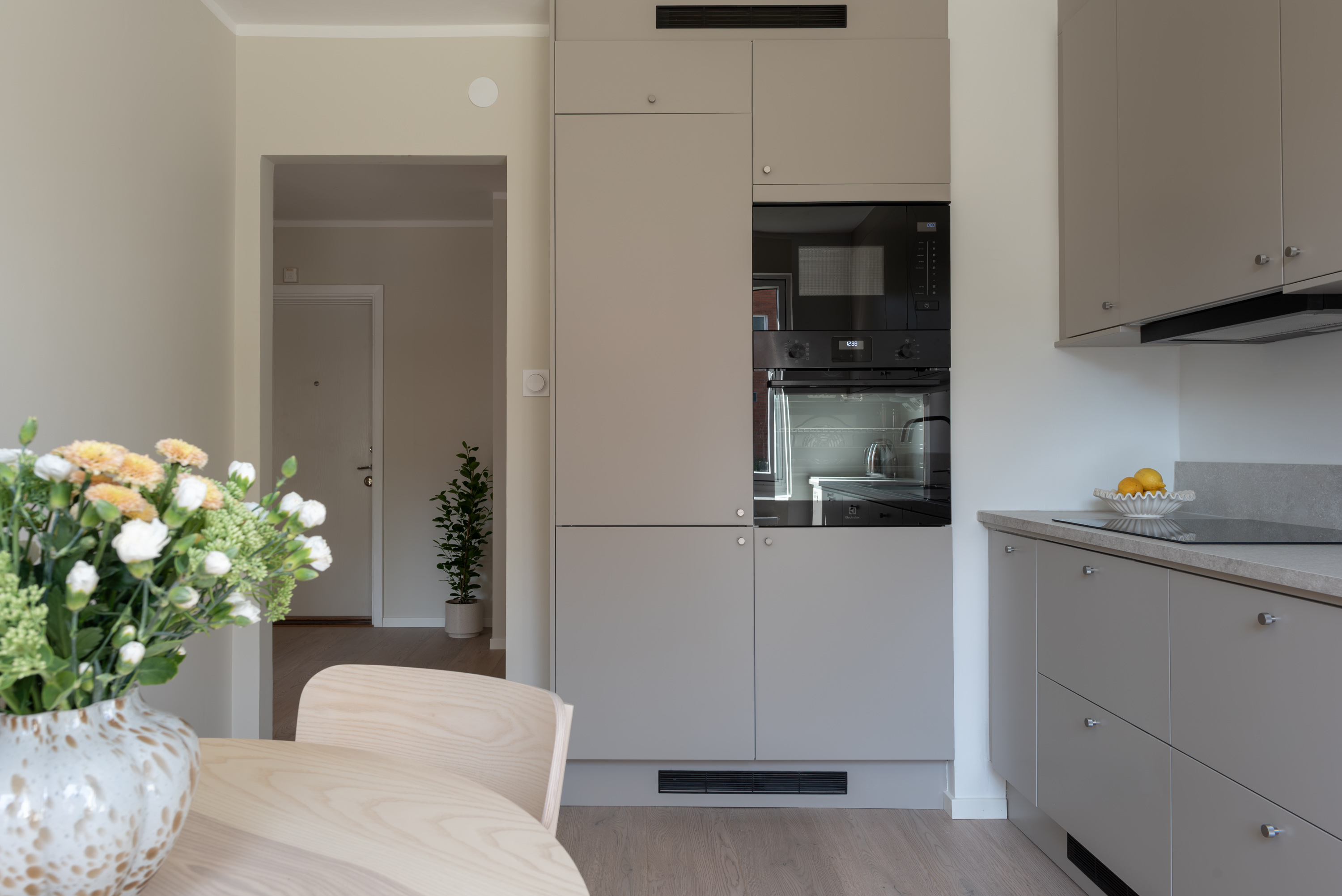 Bostadsbild från Svärdsliljegatan 5A, Till salu i Gideonsberg, Västerås