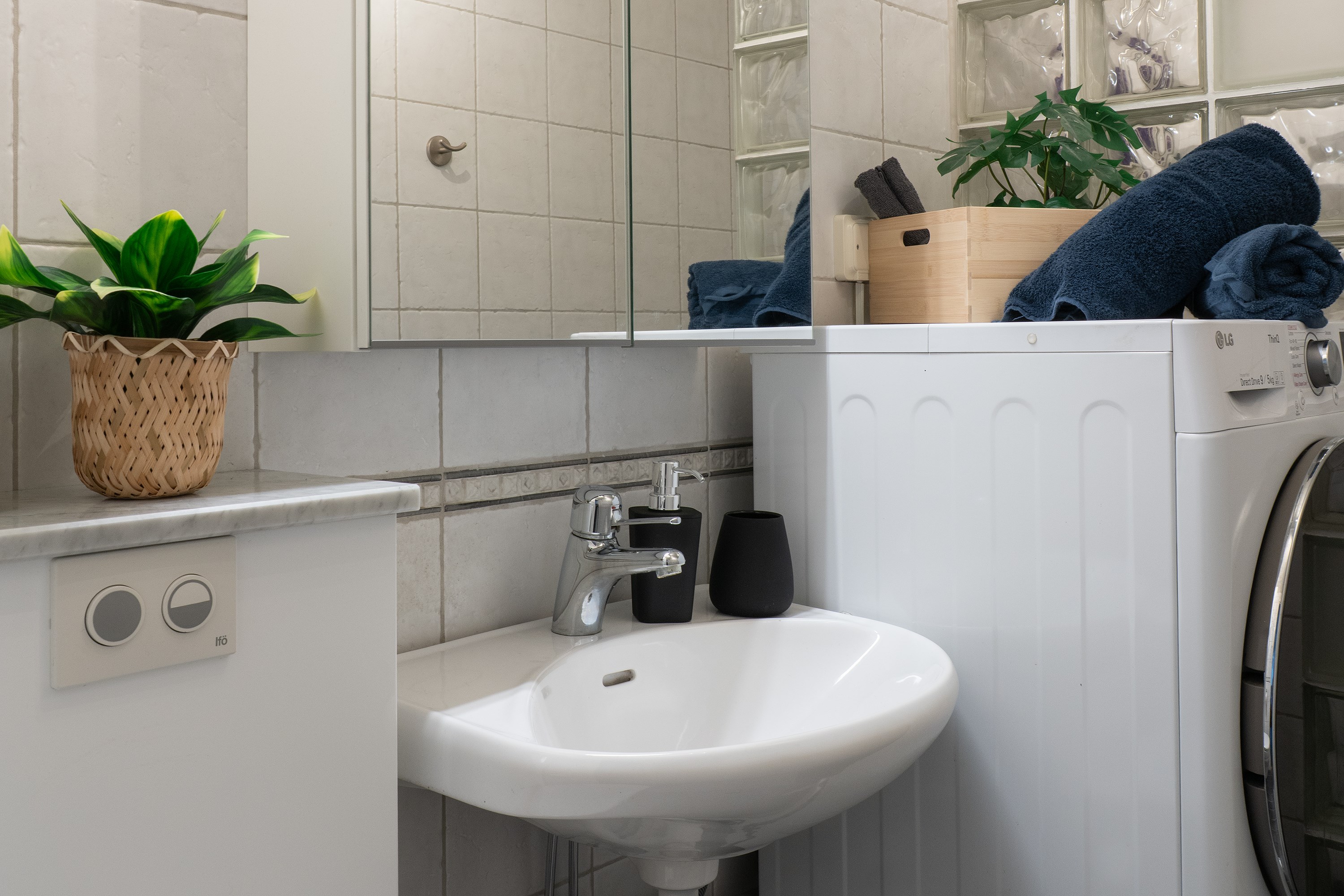 Bostadsbild från Tullingebergsvägen 12B, Till salu i G:a Tullingeberg, Botkyrka
