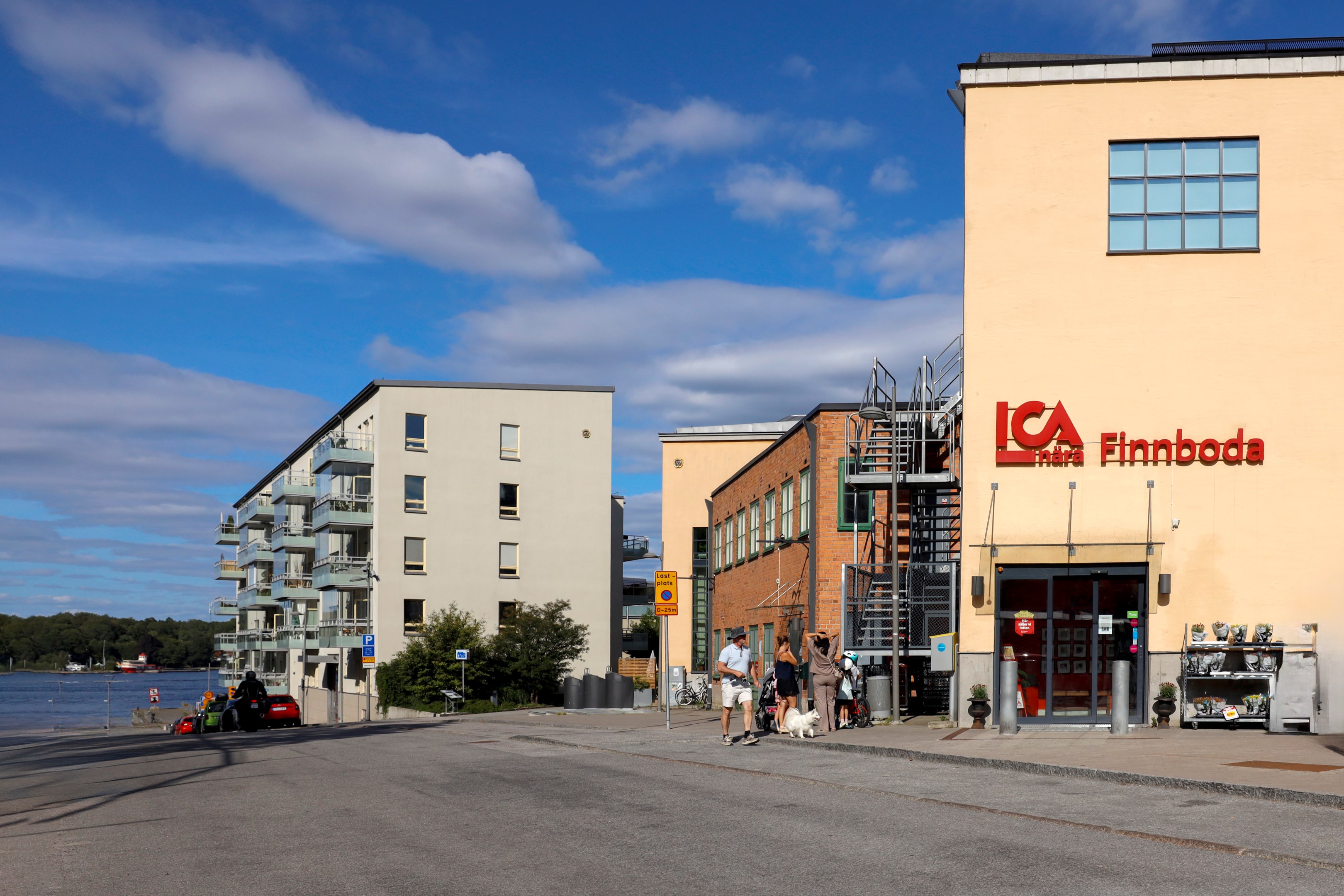 Bostadsbild från Finnbergsvägen 28, Kommande i Finnberget, Nacka