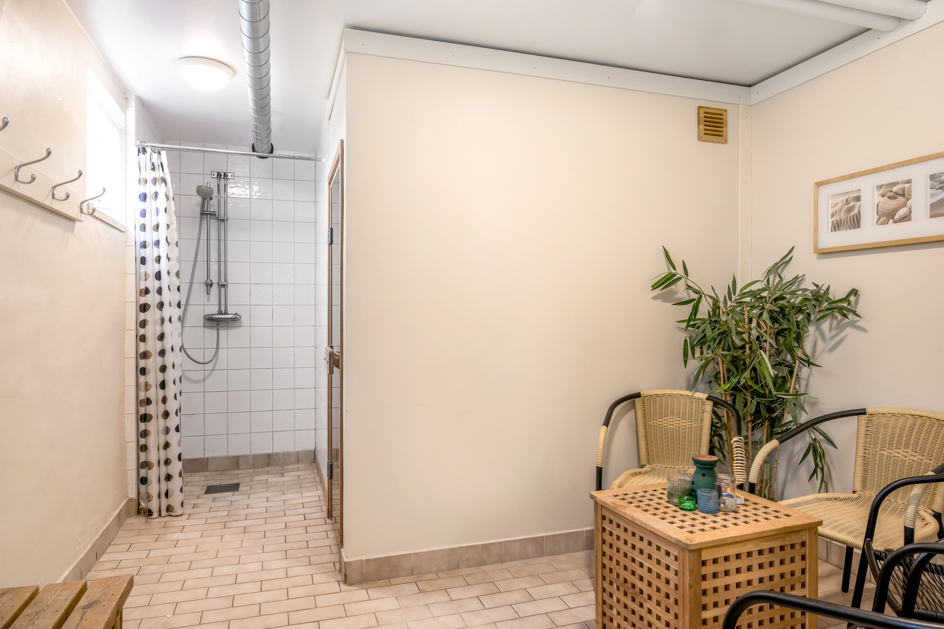 Bostadsbild från Hällbygatan 38B, Till salu i Luthagen, Uppsala