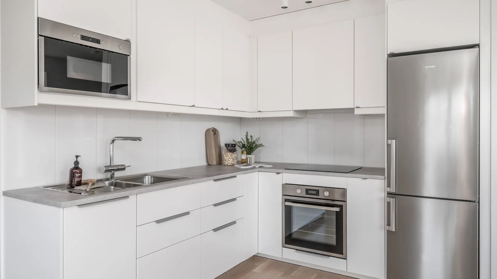 Bostadsbild från Störtloppsvägen 7, Till salu i Väsjön, Sollentuna