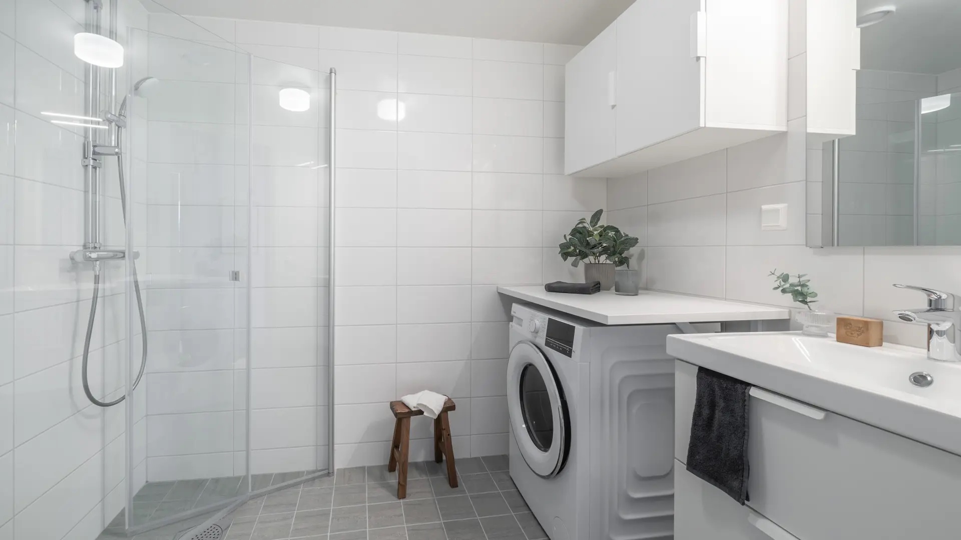 Bostadsbild från Störtloppsvägen 7, Till salu i Väsjön, Sollentuna