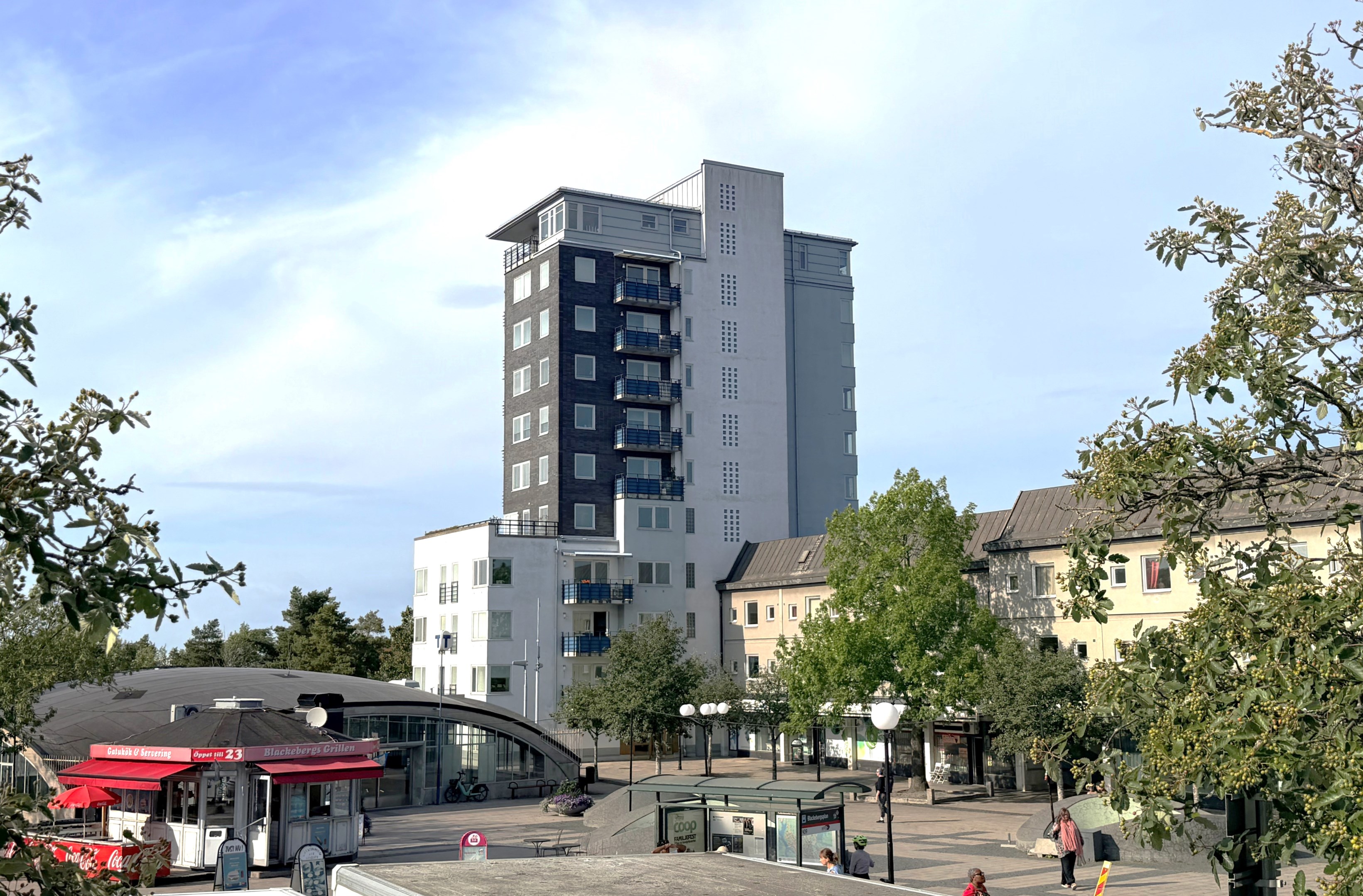Bostadsbild från Blackebergsplan 10, Till salu i Bromma - Blackeberg, Stockholm