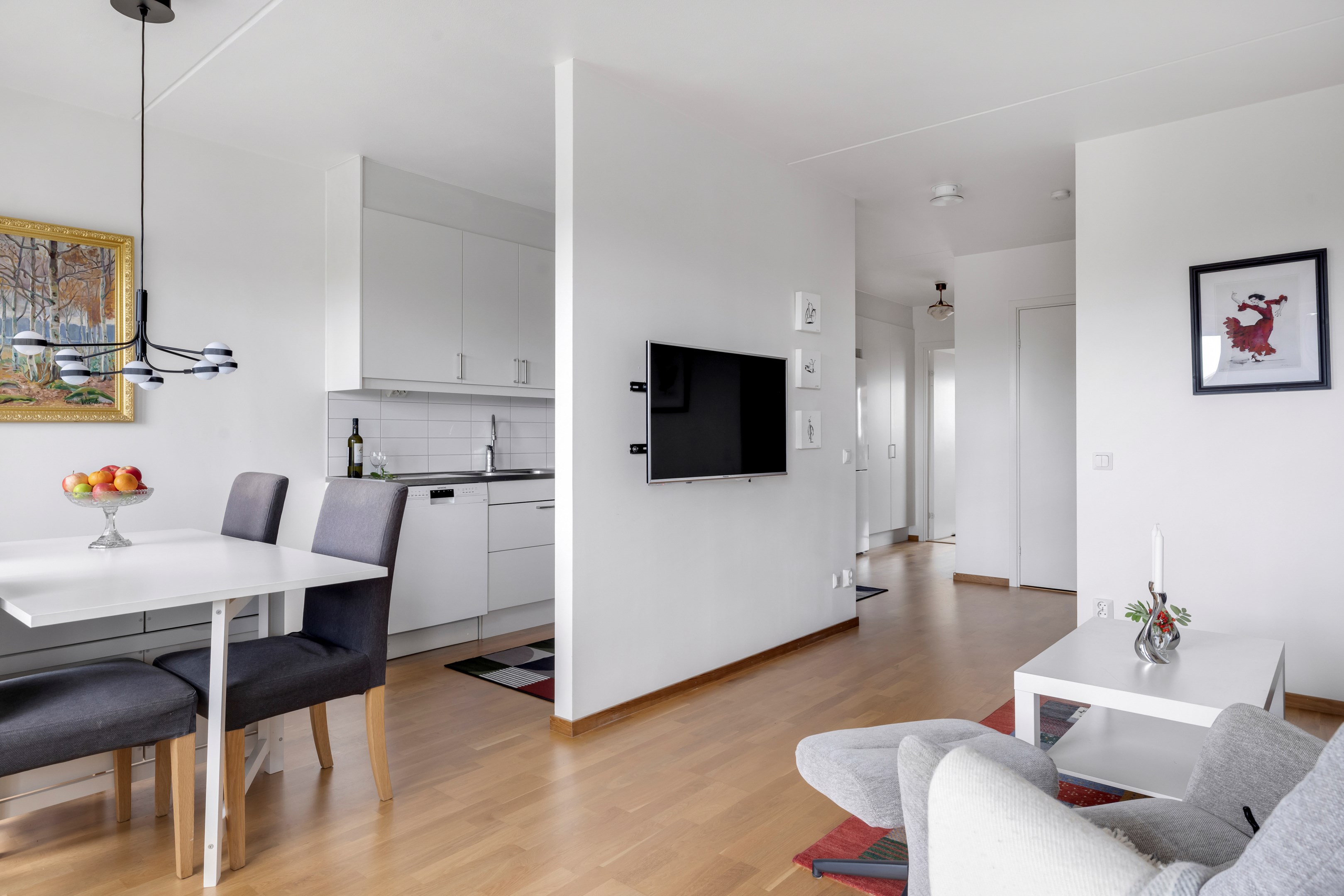 Bostadsbild från Råbyvägen 86, Till salu i Kapellgärdet, Uppsala