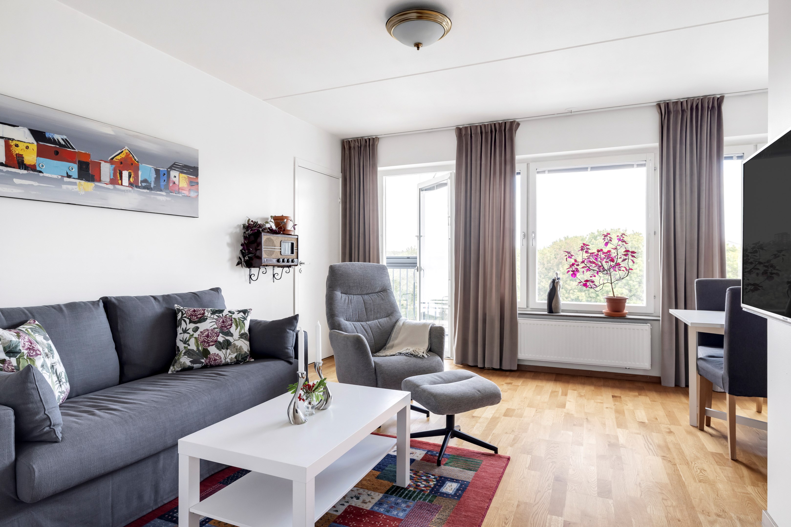 Bostadsbild från Råbyvägen 86, Till salu i Kapellgärdet, Uppsala