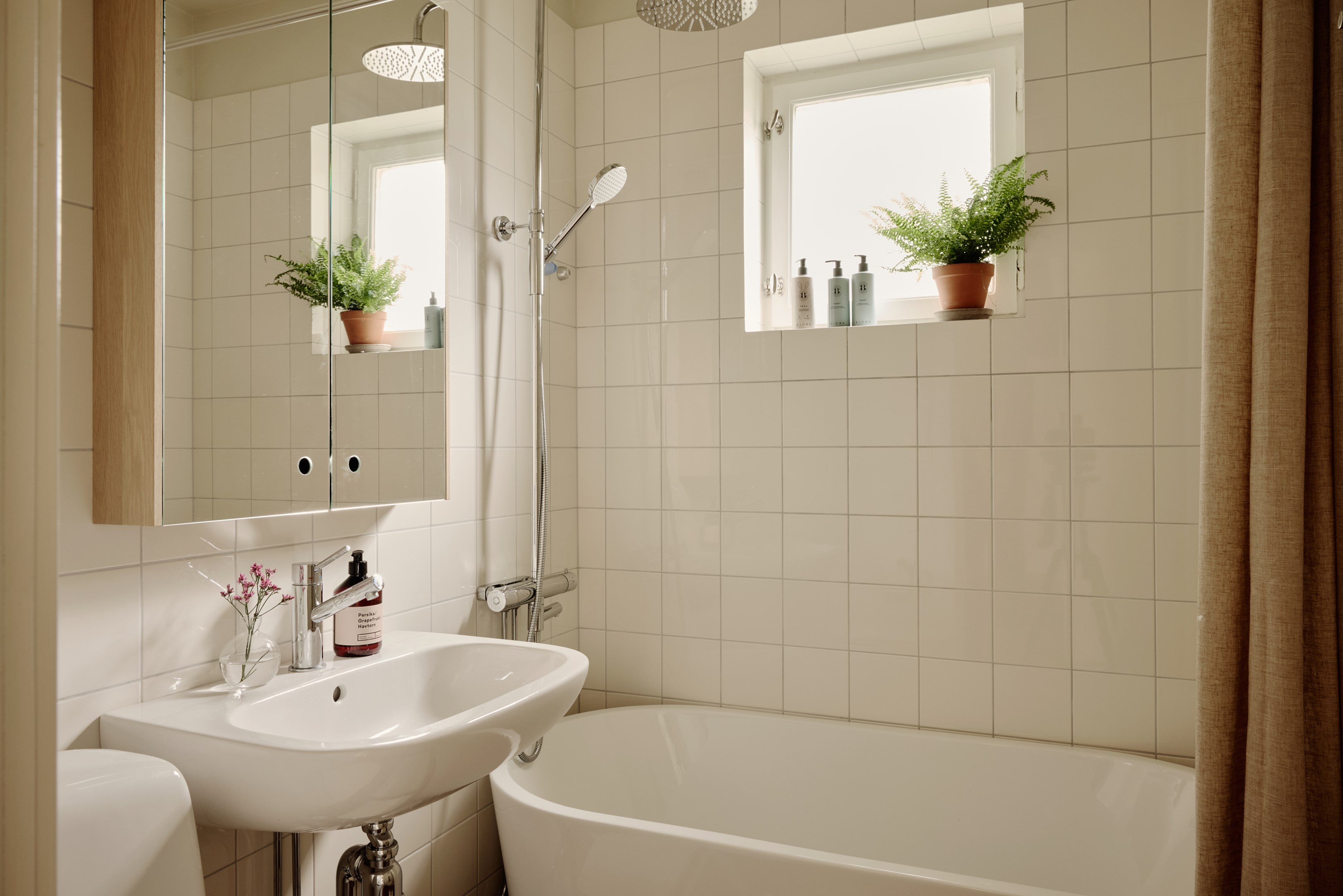 Bostadsbild från Nyårsvägen 10, 3 tr, Kommande i Midsommarkransen, Stockholm