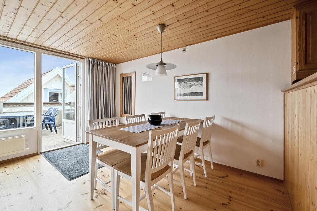 Allrum med utgång till terassen