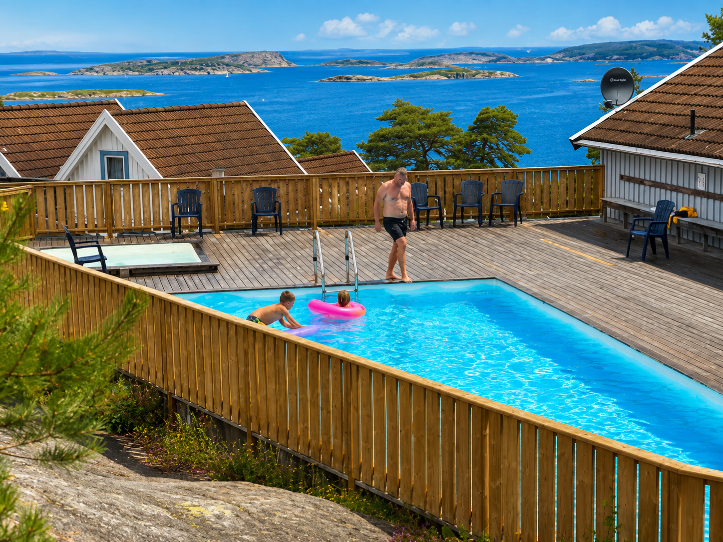 Fritidshus vecka 34 + bonusvecka, hus 82 + gemensamma faciliteter, pooler, sauna.