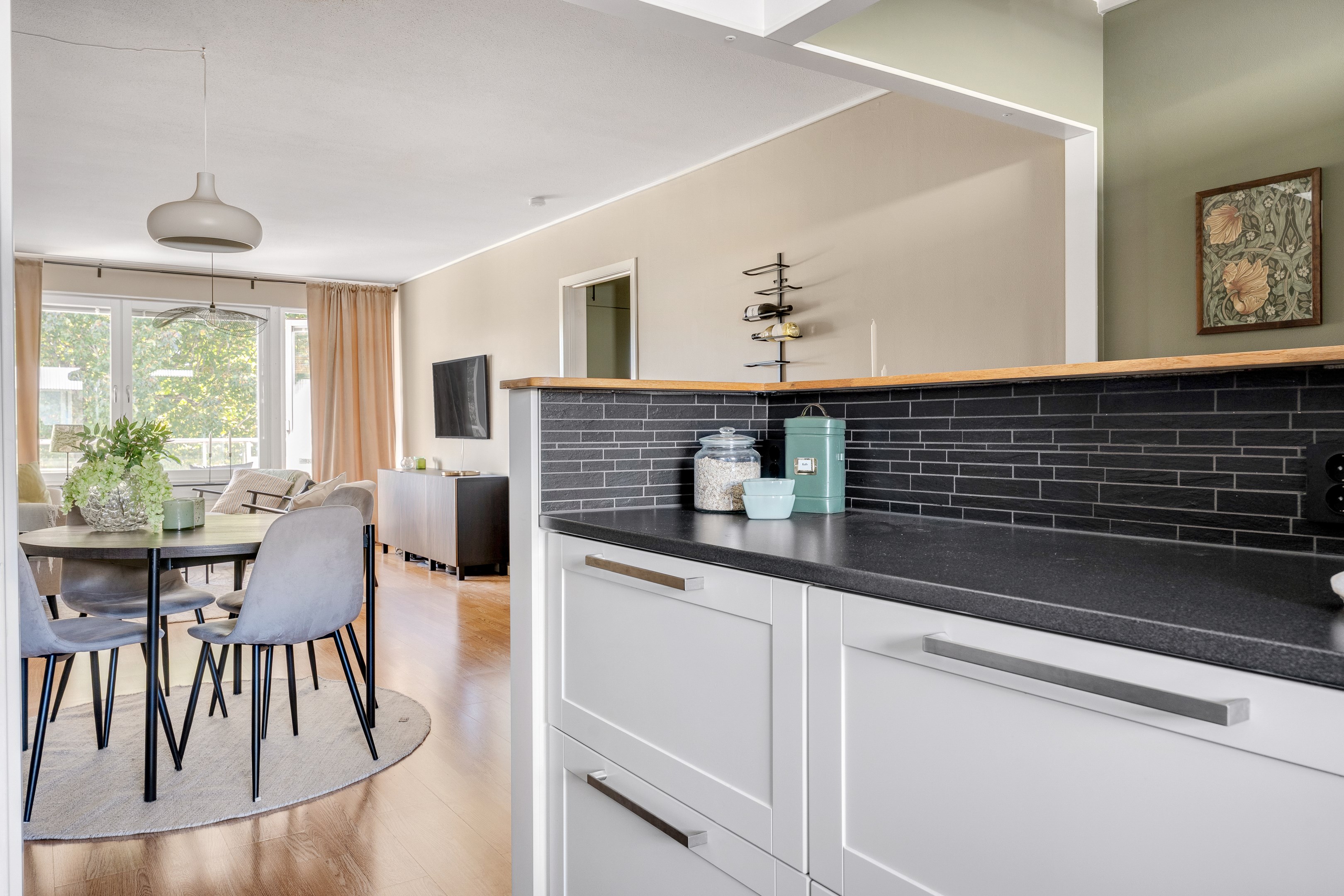 Bostadsbild från Gräslöksgatan 26, Kommande i Årsta, Uppsala