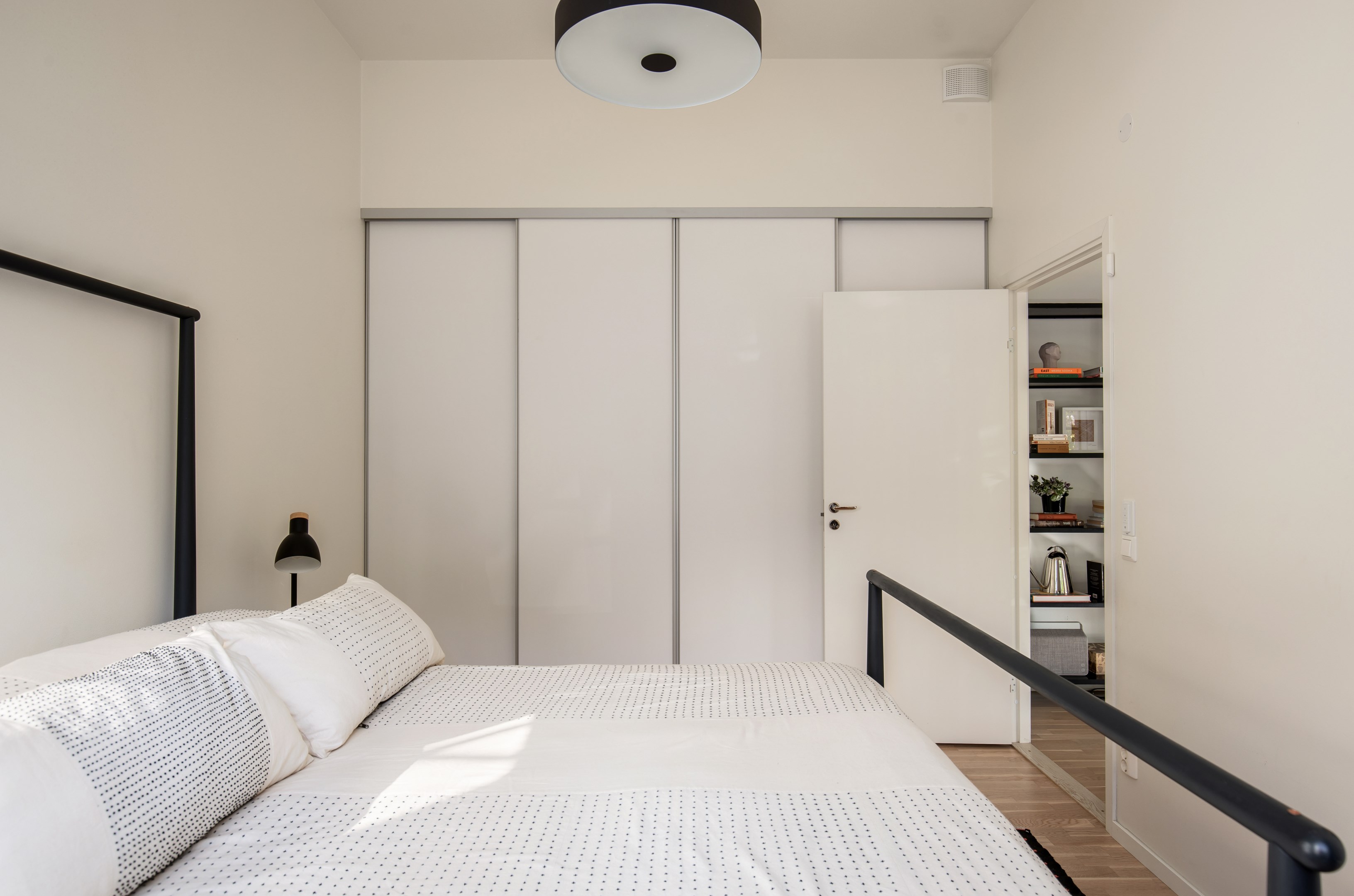 Bostadsbild från Winborgs väg 19, Till salu i Järla sjö, Nacka