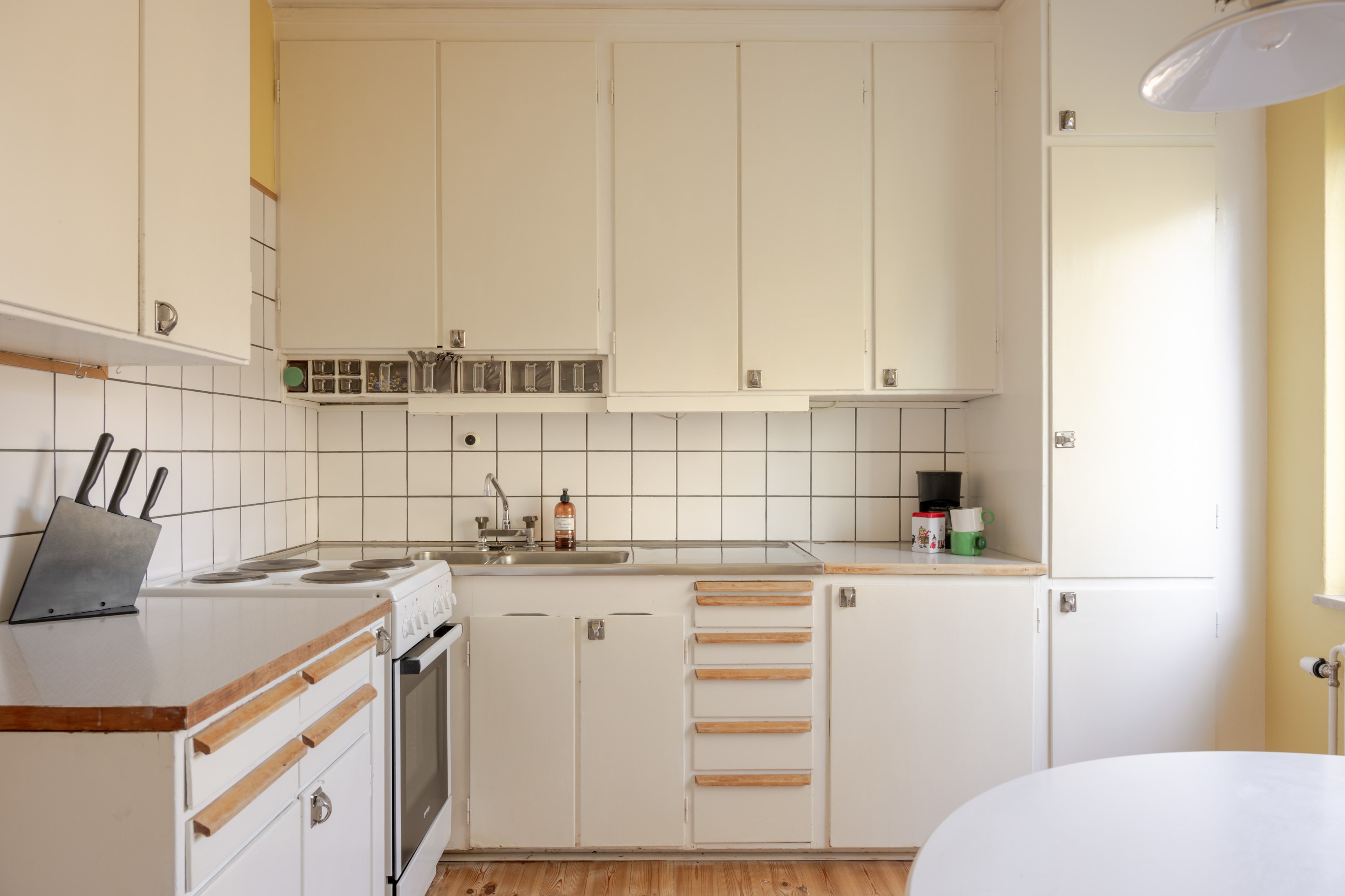 Bostadsbild från Kolbäcksgränd 1, 2 tr, Till salu i Bagarmossen, Stockholm