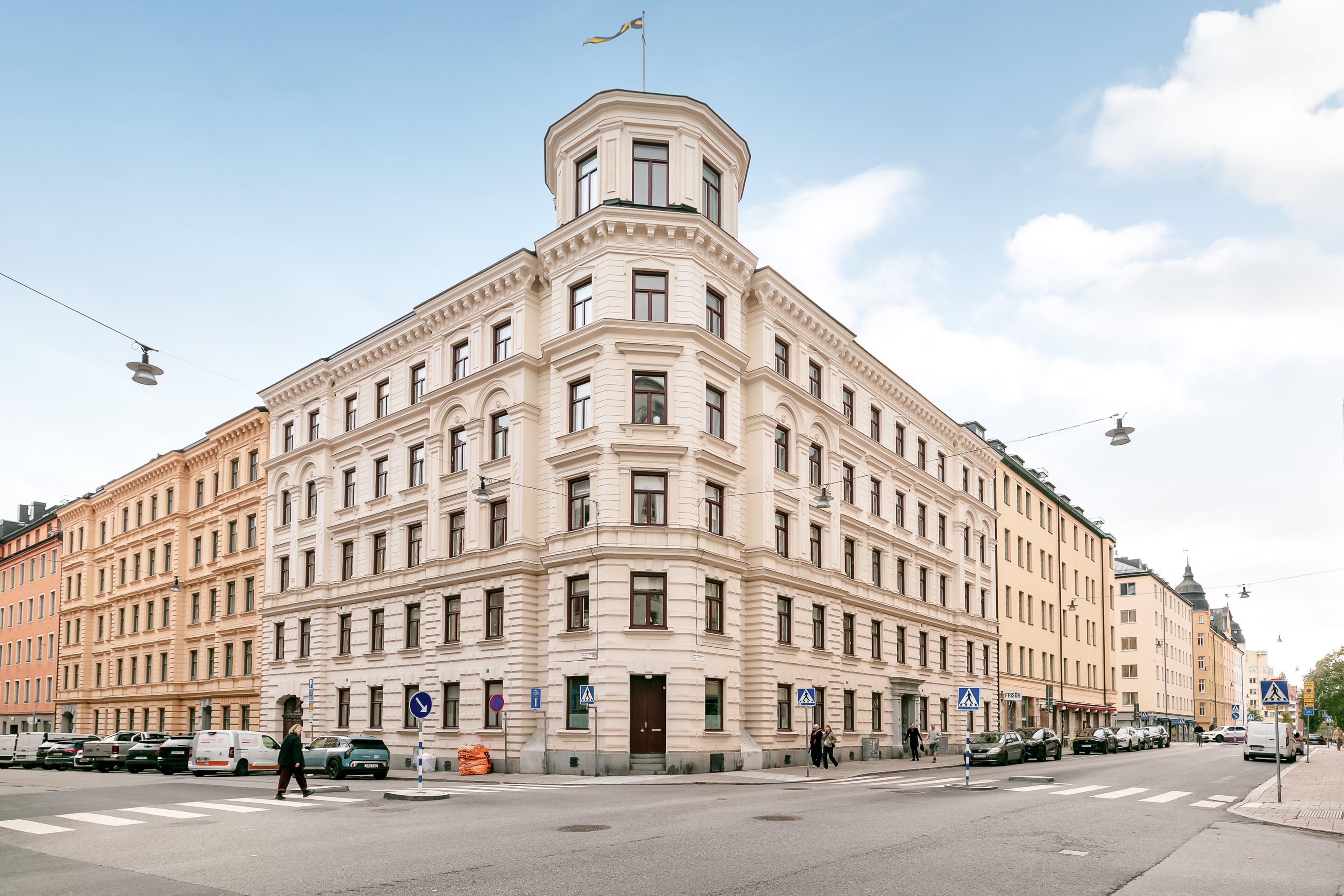 Representativ hörnfastighet anno 1884