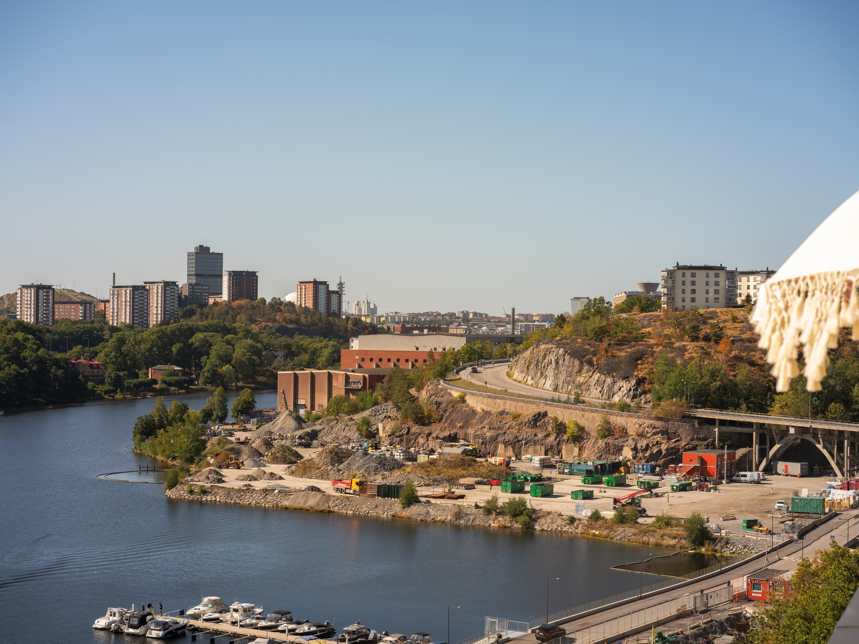 Bostadsbild från Kvarnholmsvägen 102, Kommande i Kvarnholmen, Nacka