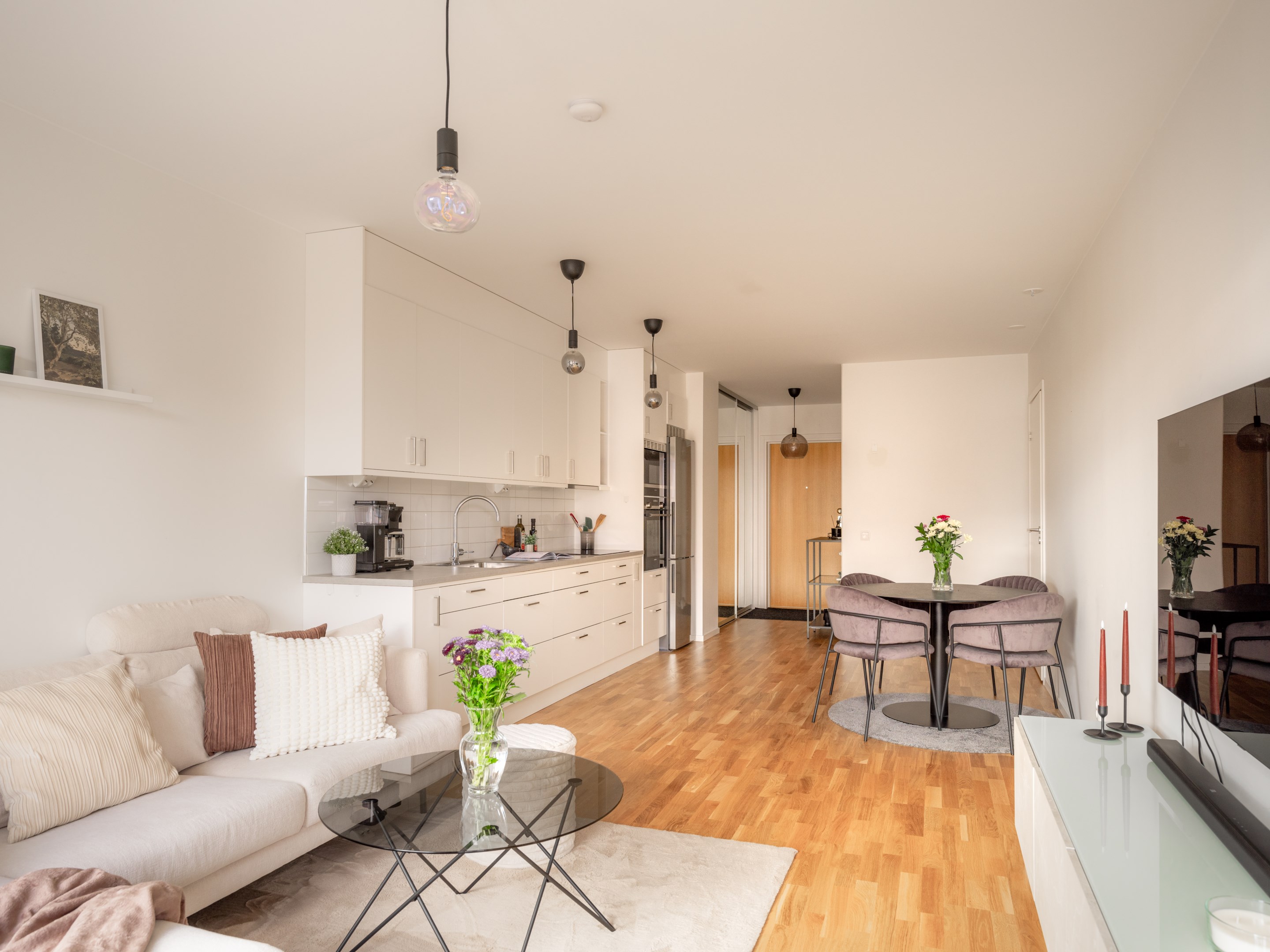 Bostadsbild från Sandalettgatan 18, Till salu i Älvsjöstaden, Stockholm