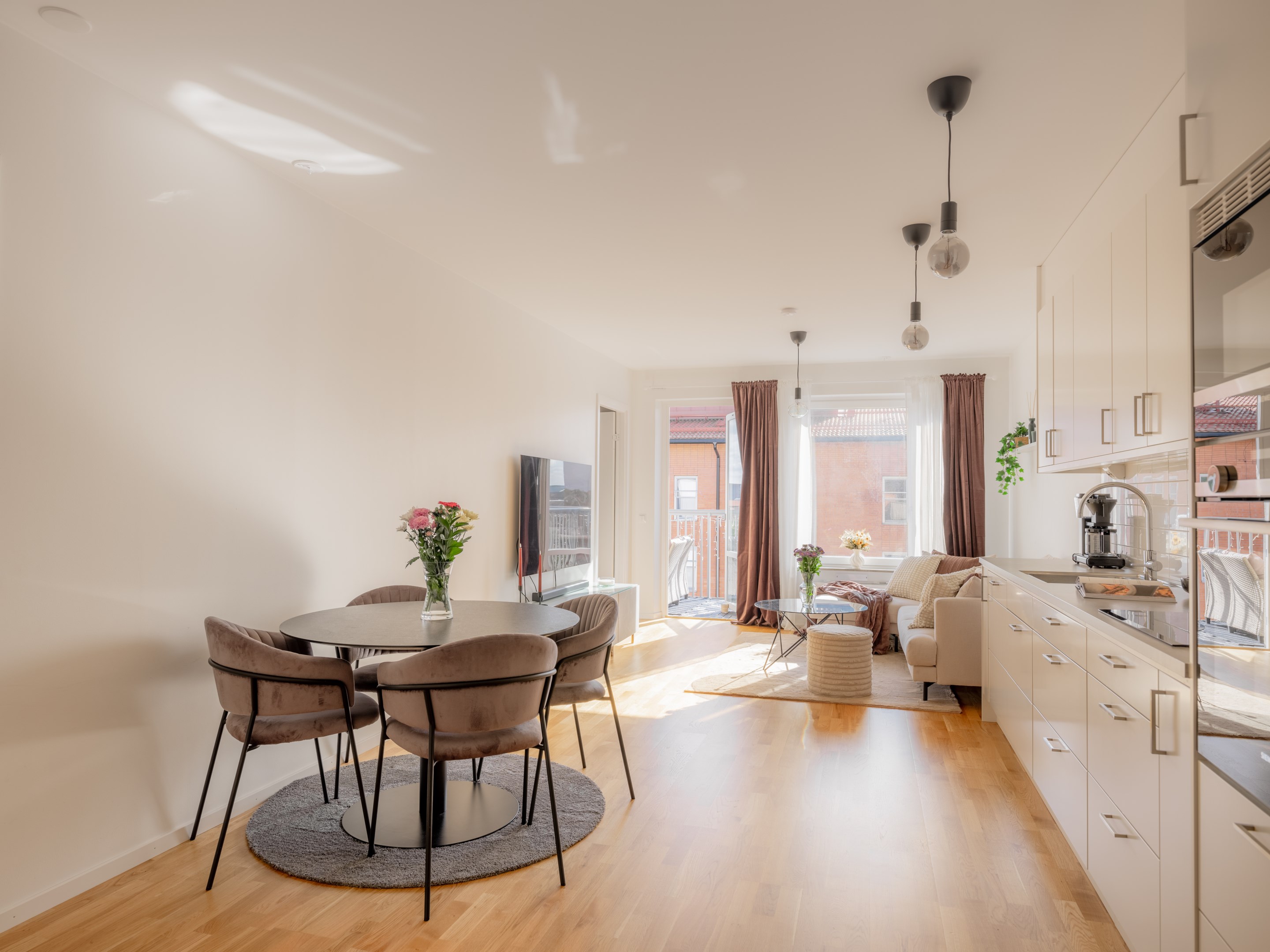 Bostadsbild från Sandalettgatan 18, Till salu i Älvsjöstaden, Stockholm