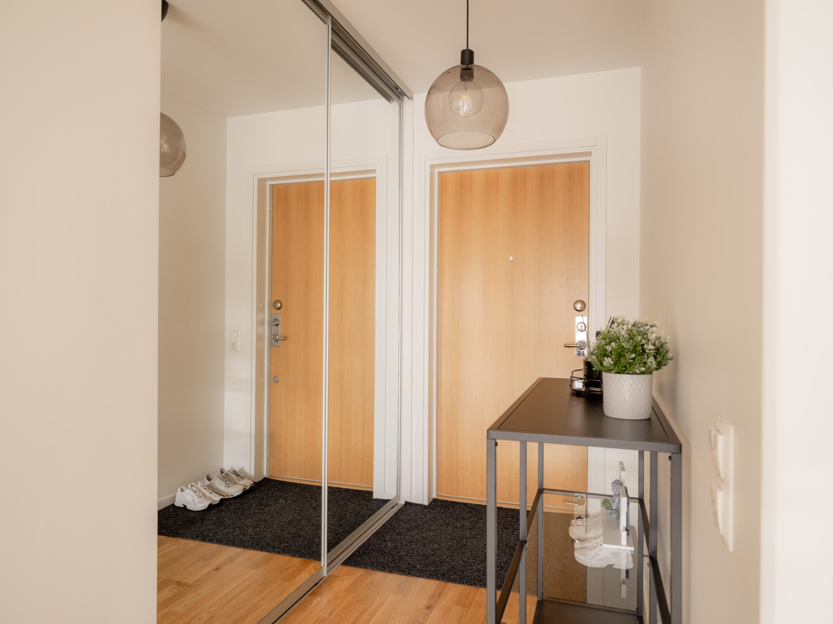 Bostadsbild från Sandalettgatan 18, Till salu i Älvsjöstaden, Stockholm