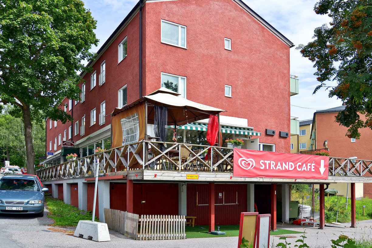 Sjöpärlan med uteservering vid standen