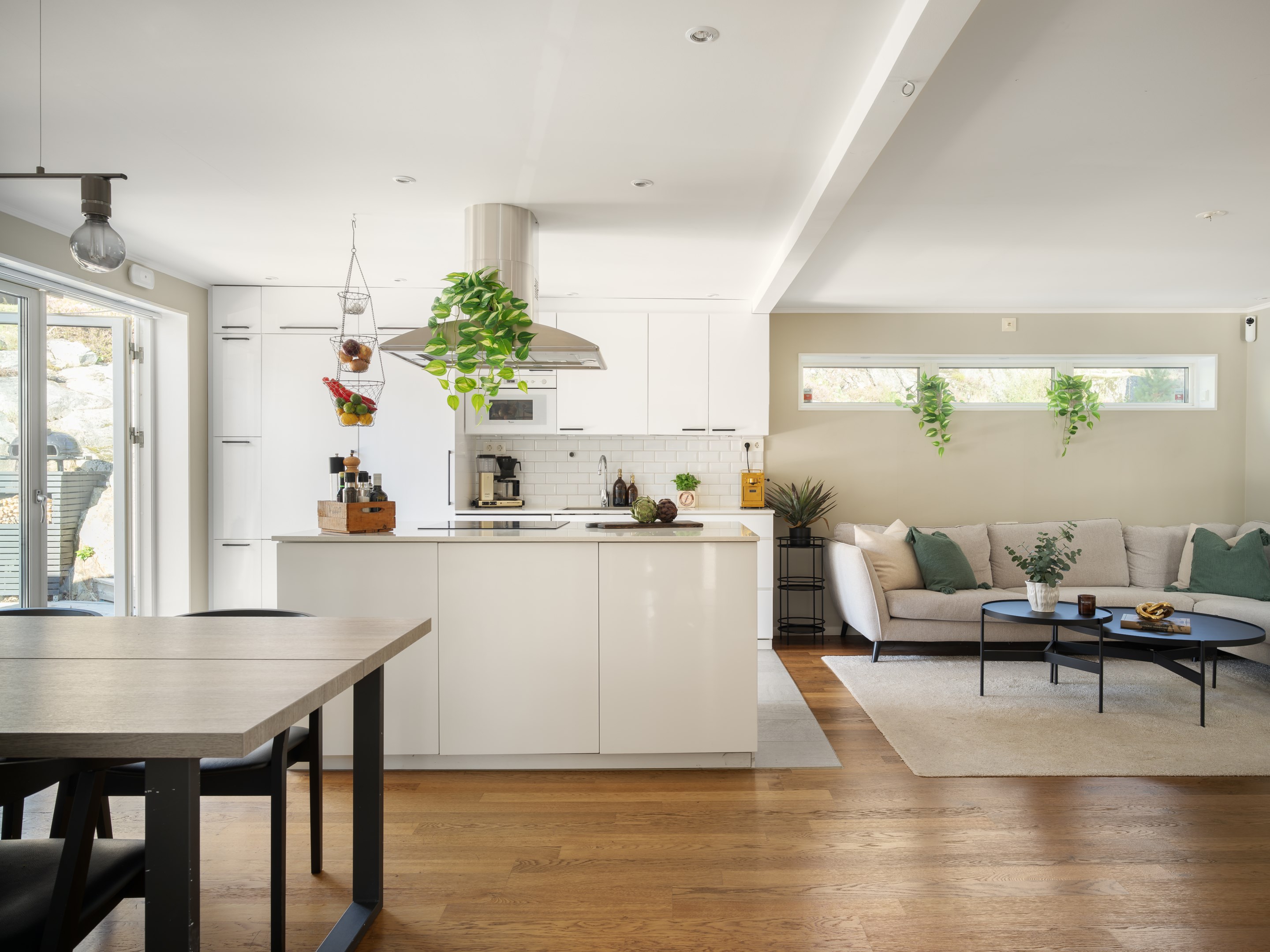 Bostadsbild från Solbrinken 13, Till salu i Gustavsvik, Nacka