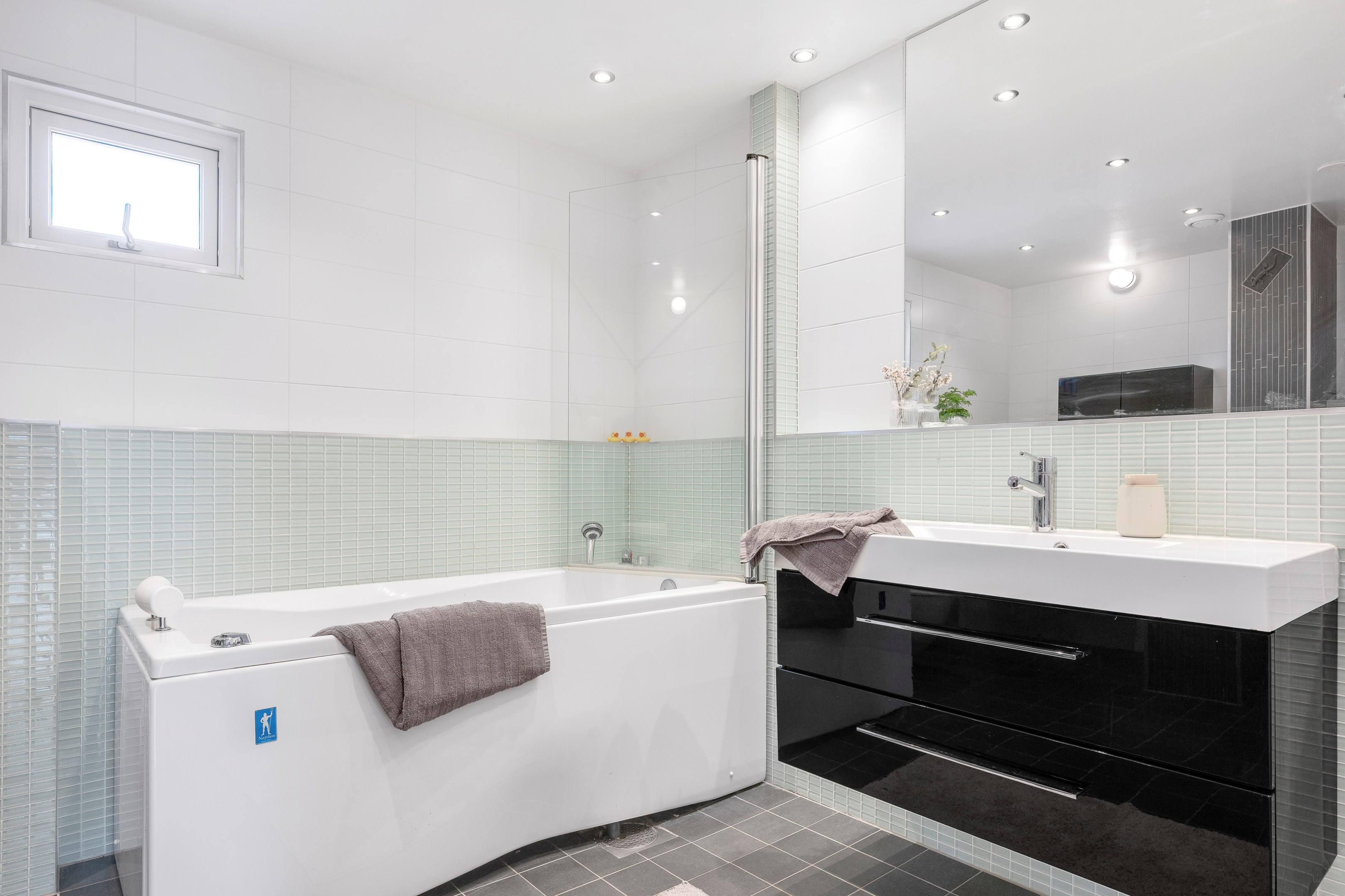 Bostadsbild från Stackmästarvägen 6, Till salu i Valsätra, Uppsala