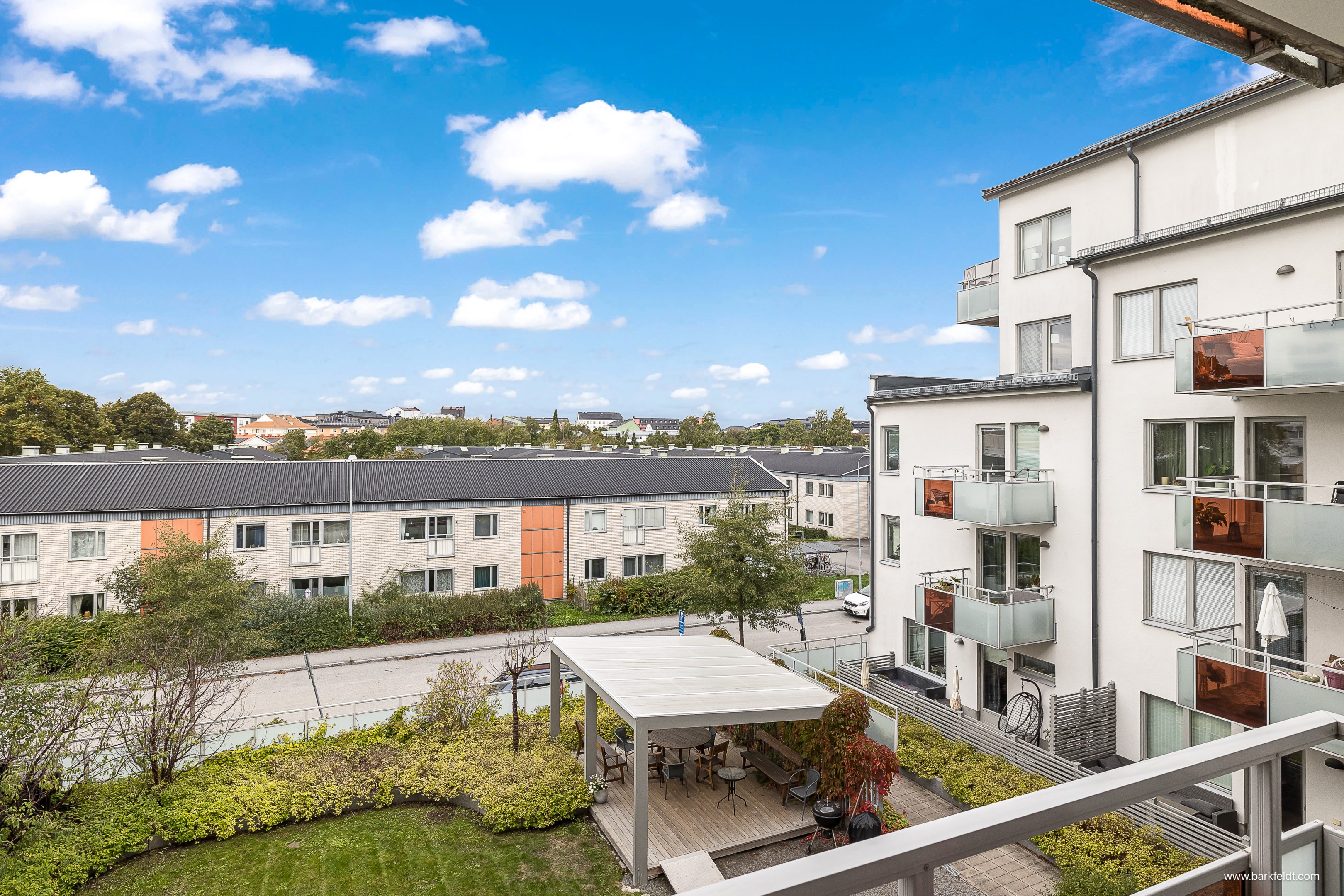 Bostadsbild från Råbyvägen 24, Till salu i Kapellgärdet, Uppsala