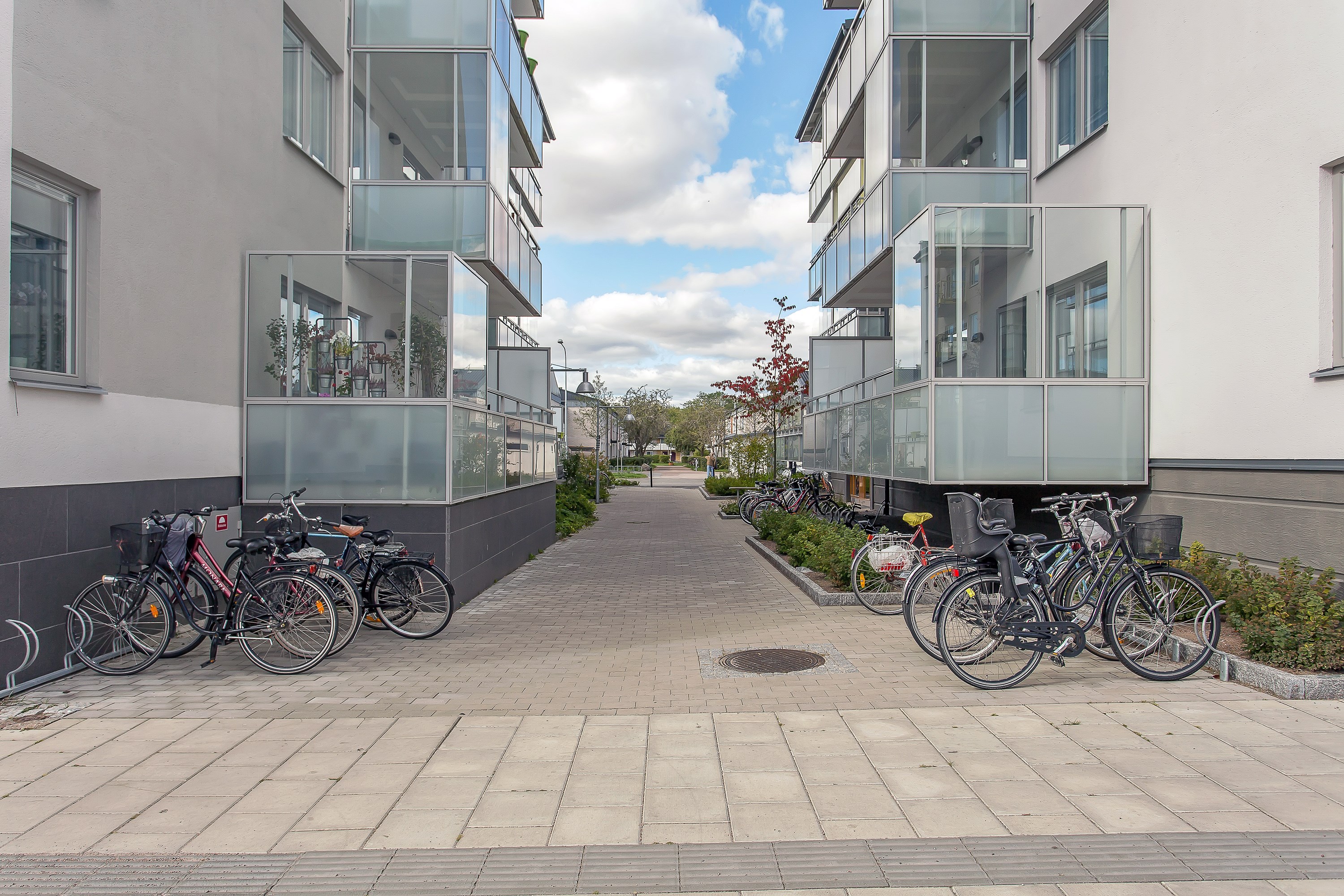 Bostadsbild från Råbyvägen 24, Till salu i Kapellgärdet, Uppsala