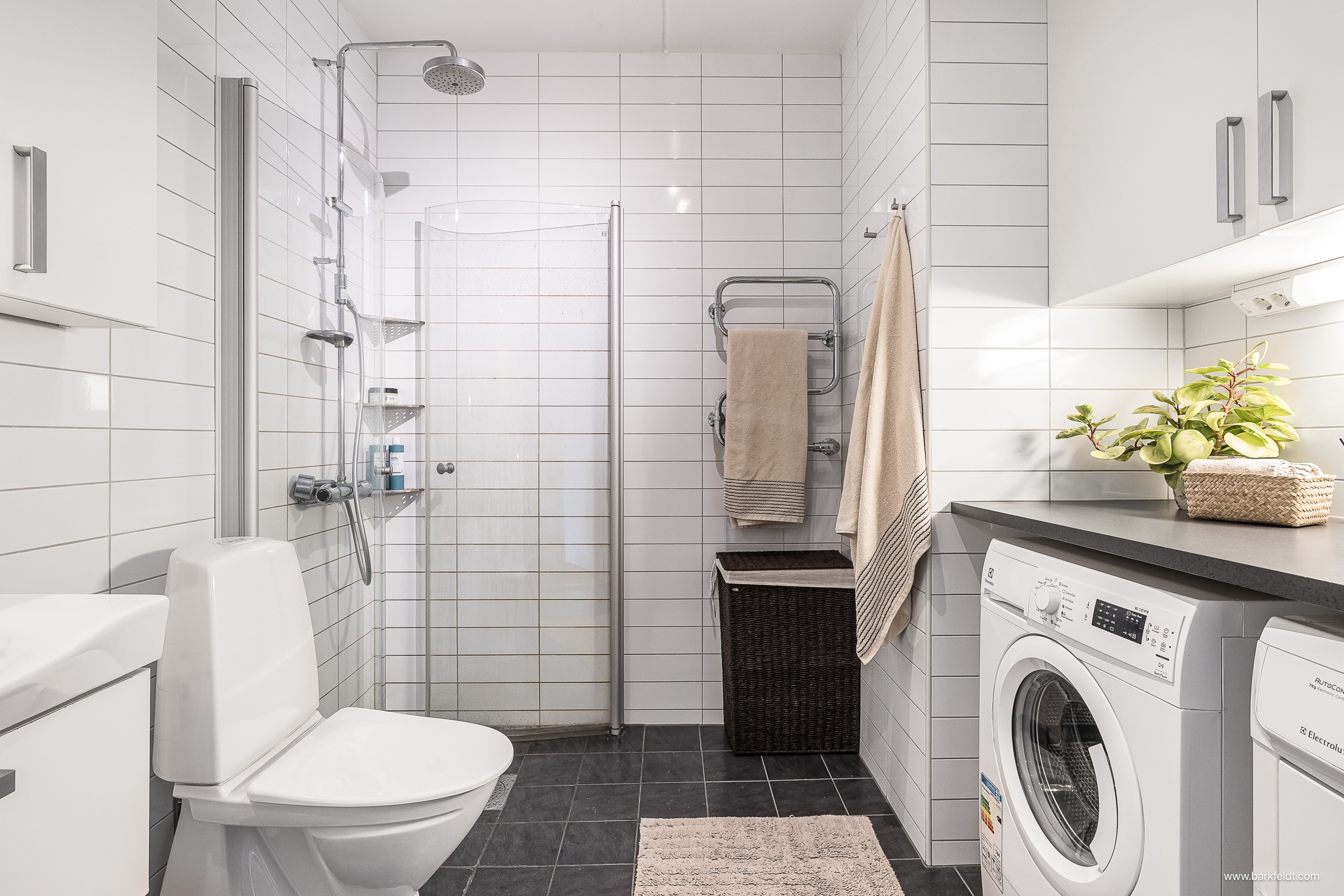 Bostadsbild från Råbyvägen 24, Till salu i Kapellgärdet, Uppsala