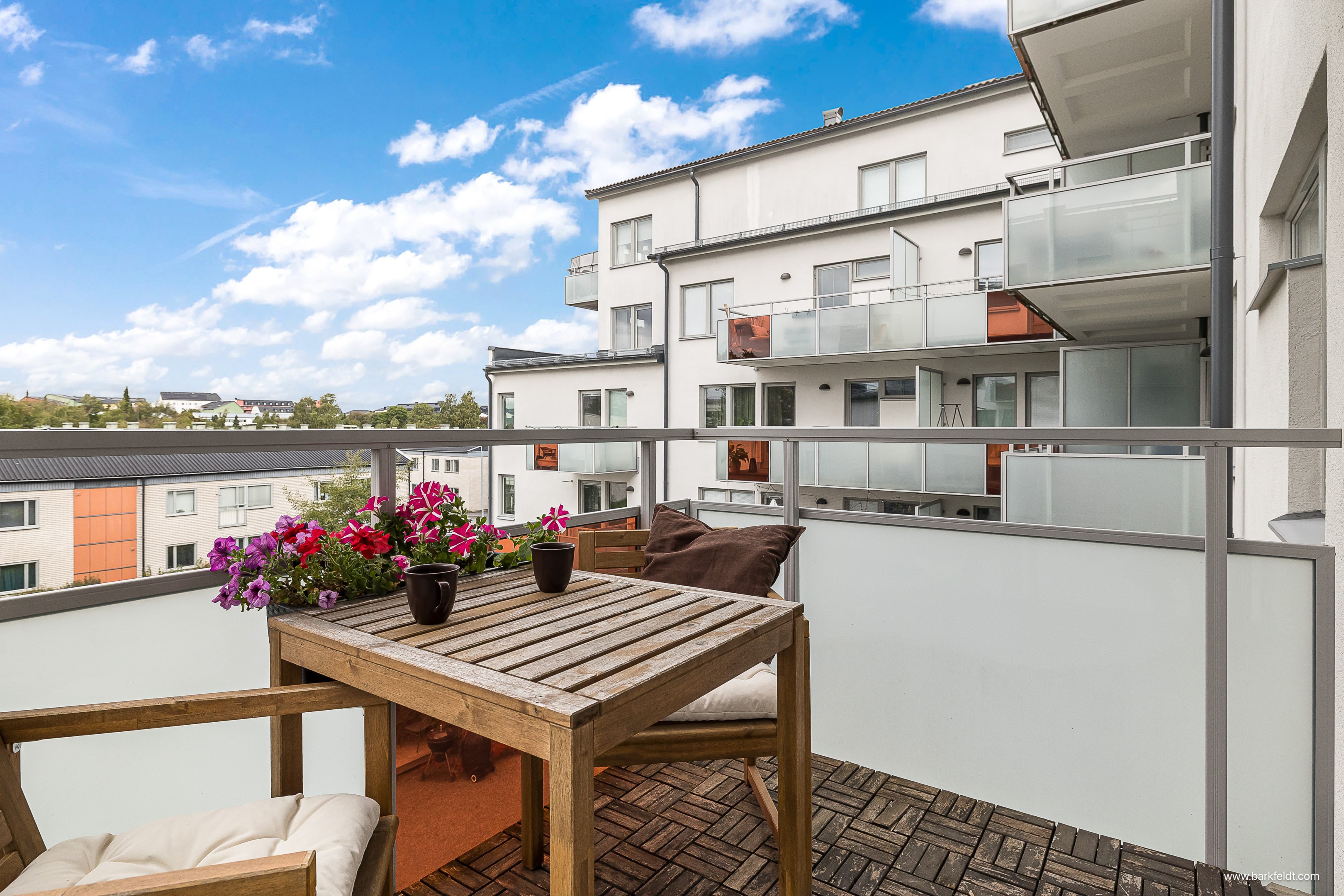 Bostadsbild från Råbyvägen 24, Till salu i Kapellgärdet, Uppsala