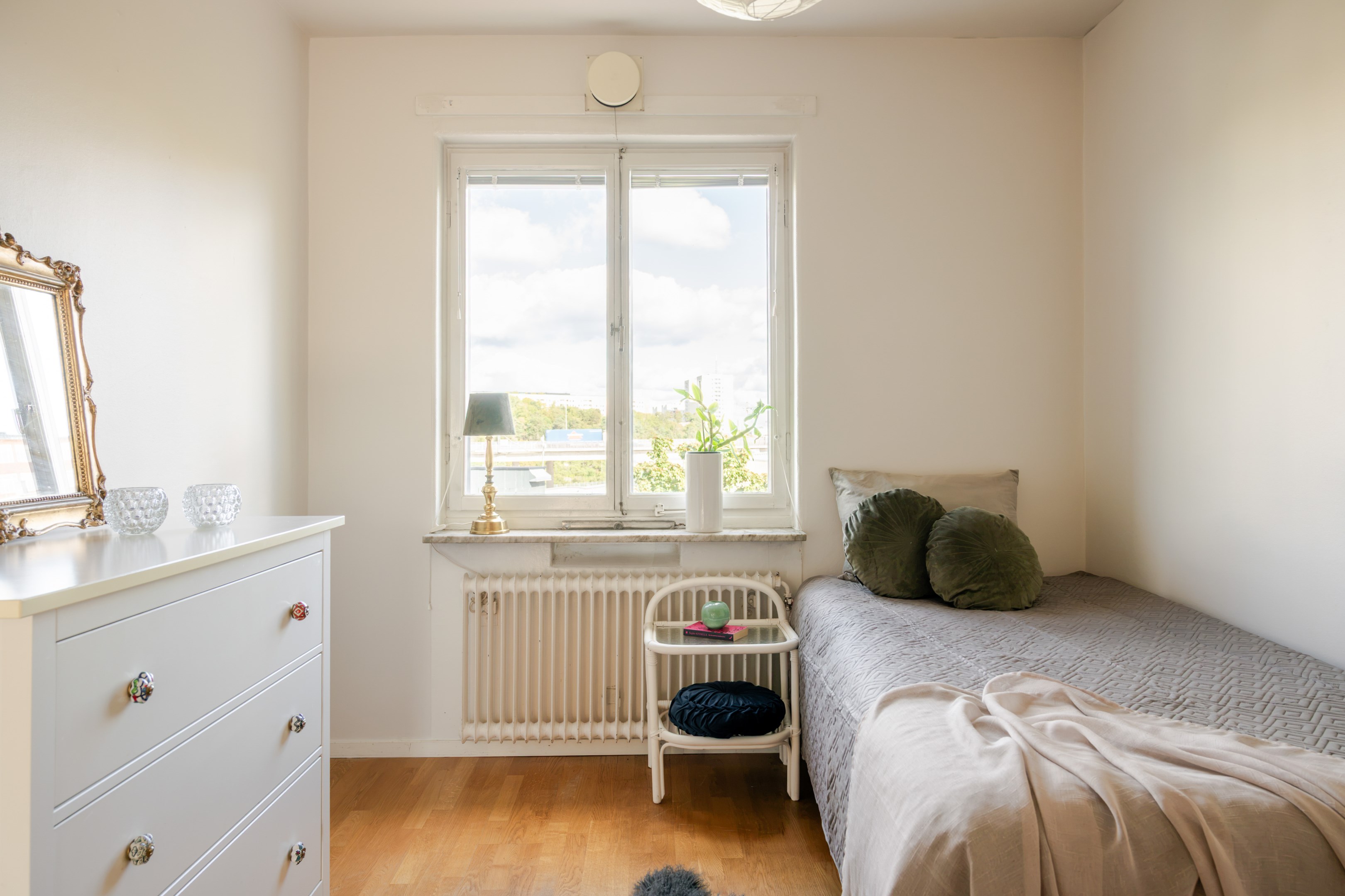 Bostadsbild från Tellusborgsvägen 33, 4 tr, Till salu i Midsommarkransen, Stockholm