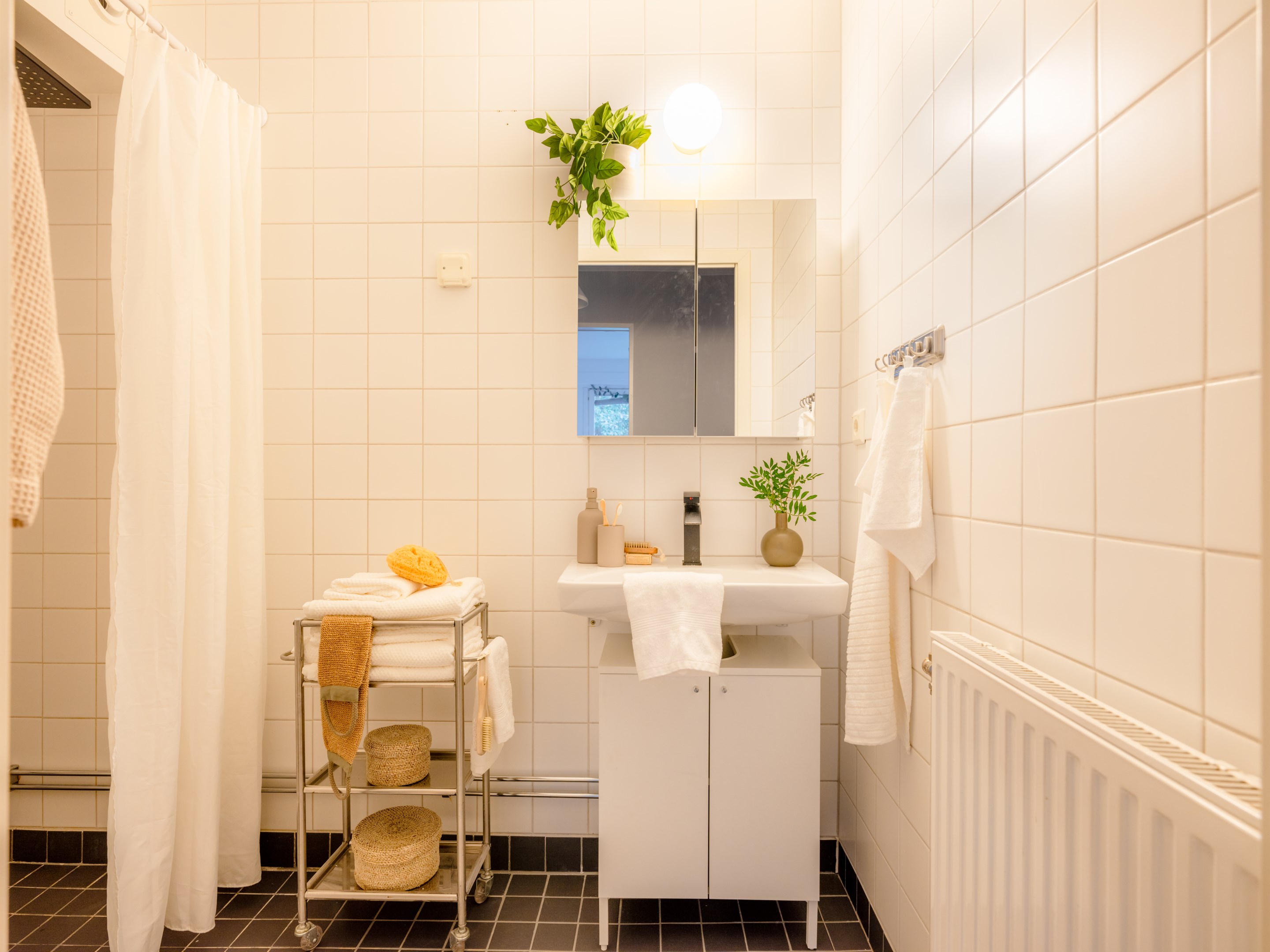 Bostadsbild från Rävsnäsvägen 56, Till salu i Örby, Stockholm