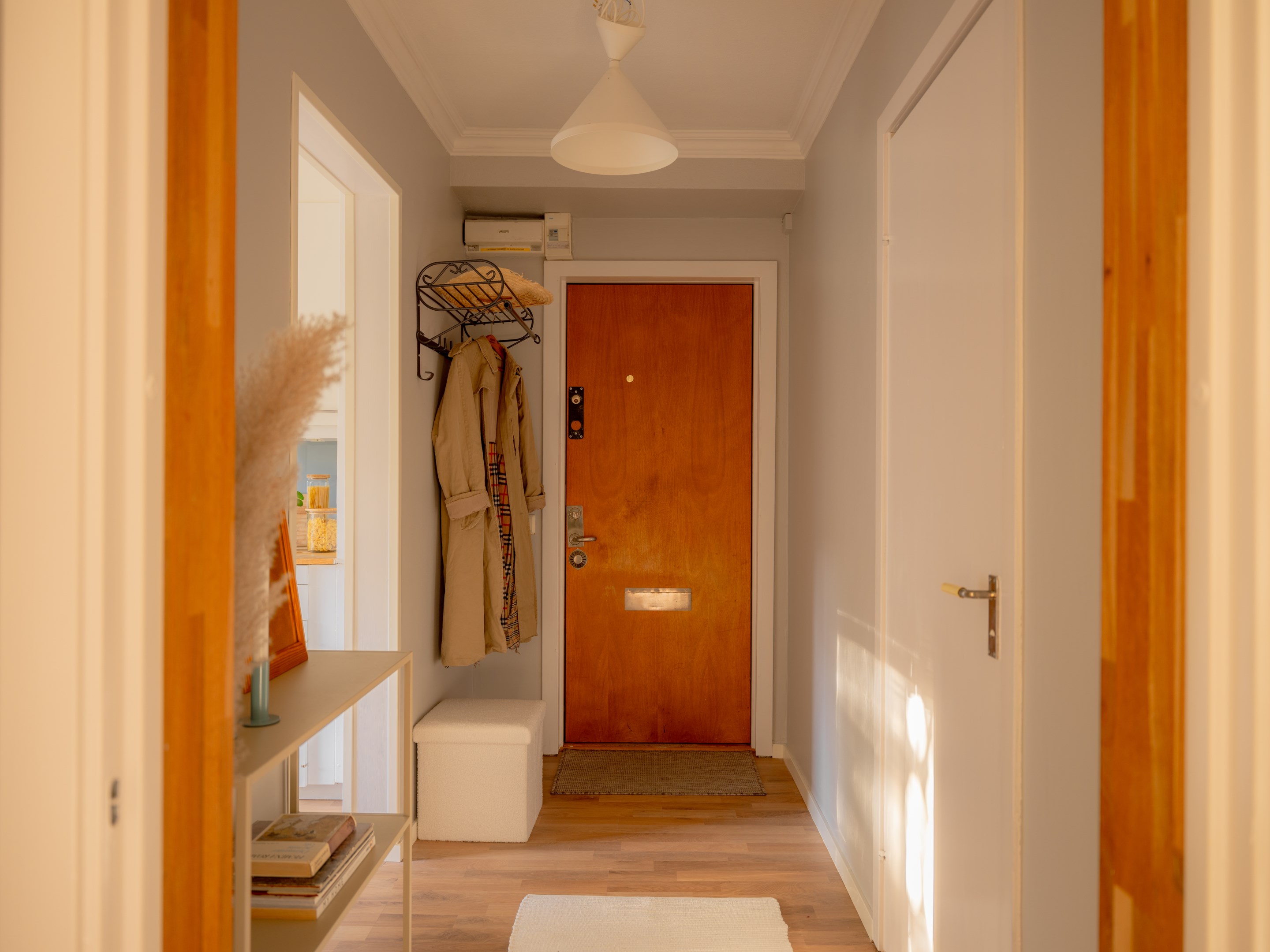 Bostadsbild från Rävsnäsvägen 56, Till salu i Örby, Stockholm