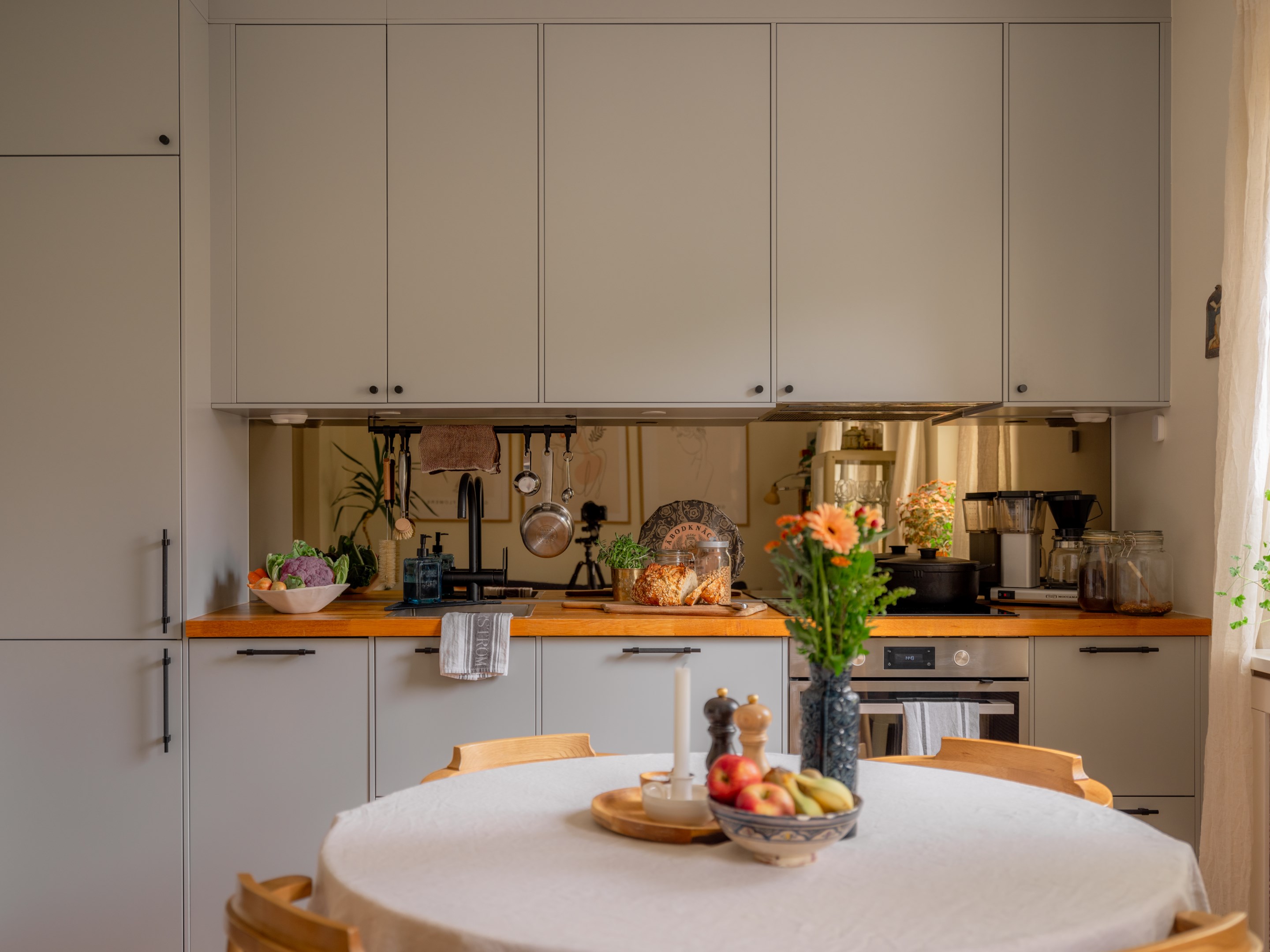 Bostadsbild från Cedergrensvägen 38, Till salu i Midsommarkransen, Stockholm