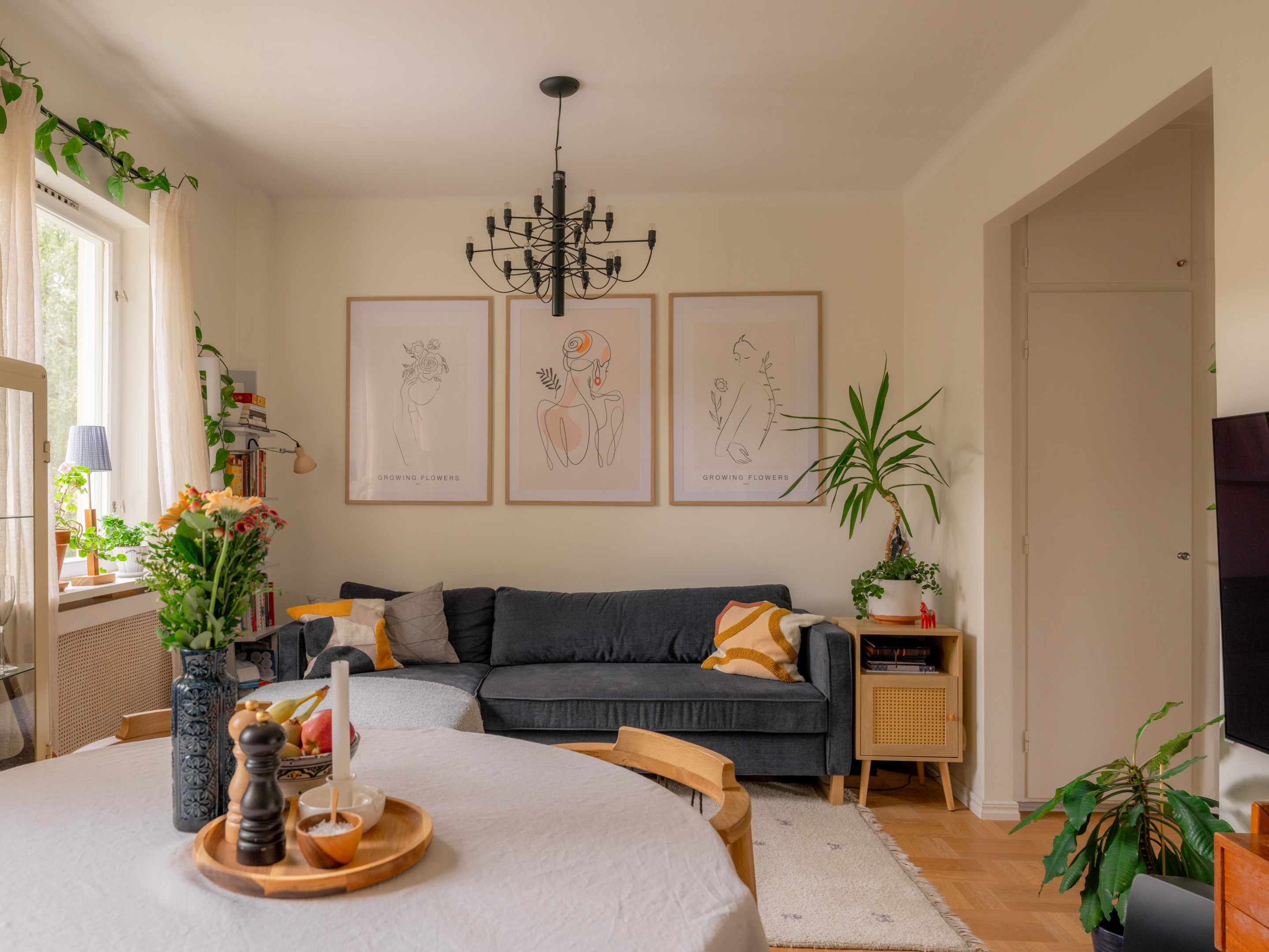 Bostadsbild från Cedergrensvägen 38, Till salu i Midsommarkransen, Stockholm