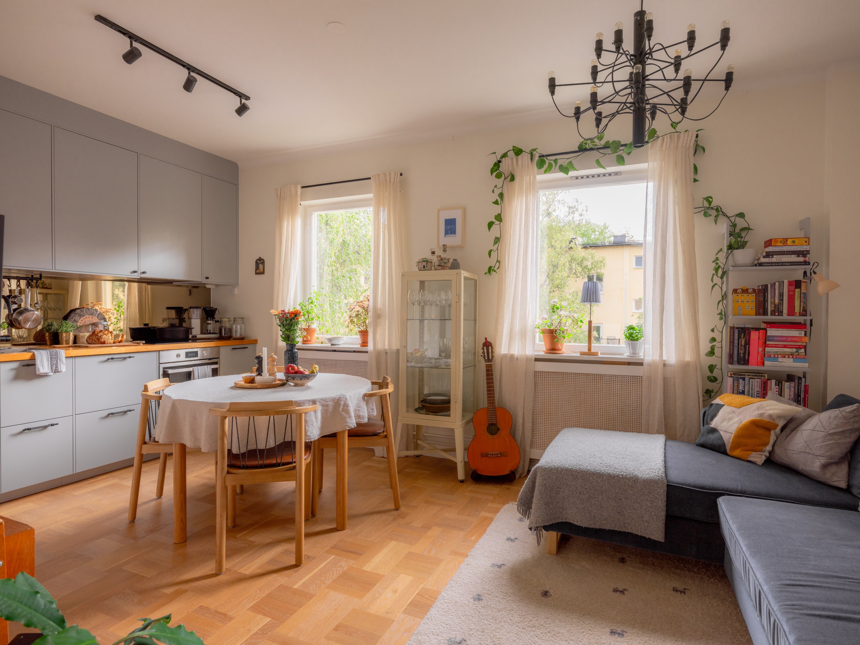 Bostadsbild från Cedergrensvägen 38, Till salu i Midsommarkransen, Stockholm
