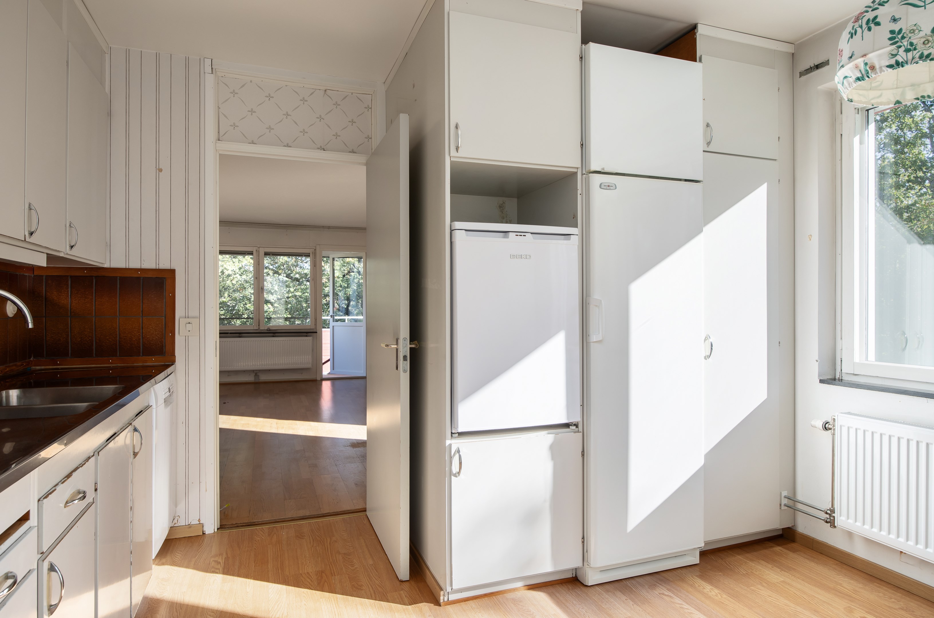 Bostadsbild från Ljuskärrsvägen 7, 2tr, Till salu i Ljuskärrsberget - Saltsjöbaden, Nacka