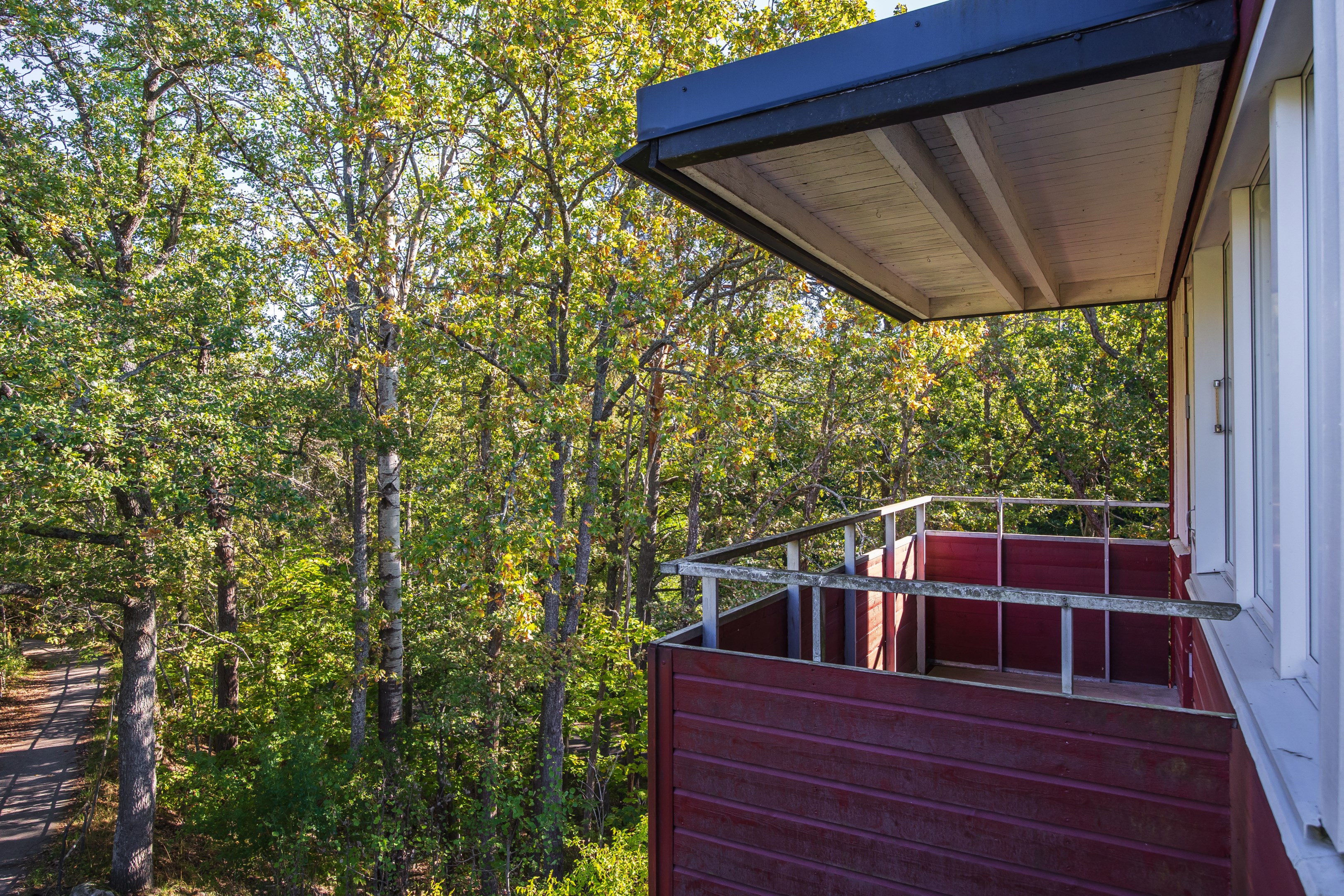 Bostadsbild från Ljuskärrsvägen 7, 2tr, Till salu i Ljuskärrsberget - Saltsjöbaden, Nacka