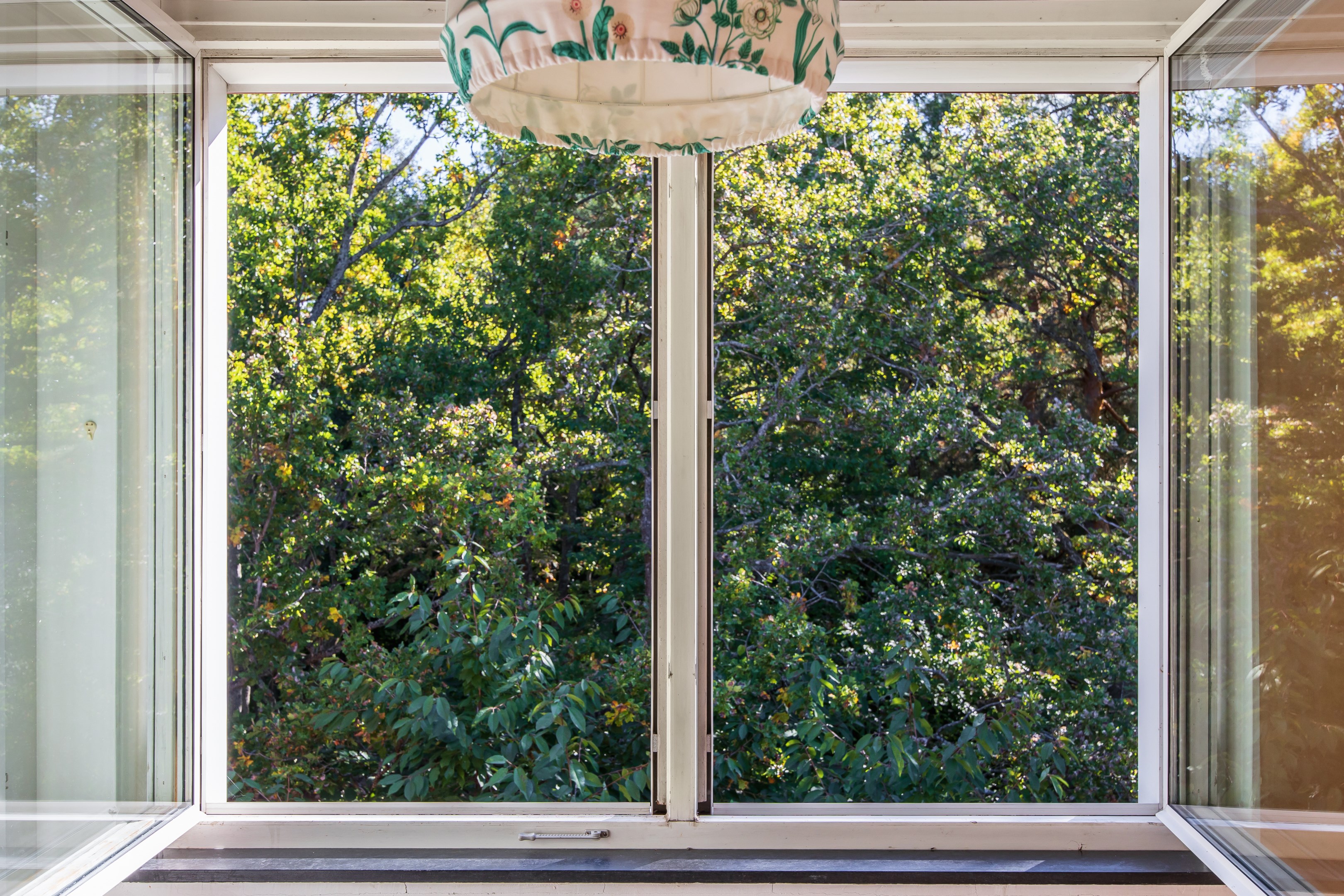 Bostadsbild från Ljuskärrsvägen 7, 2tr, Till salu i Ljuskärrsberget - Saltsjöbaden, Nacka